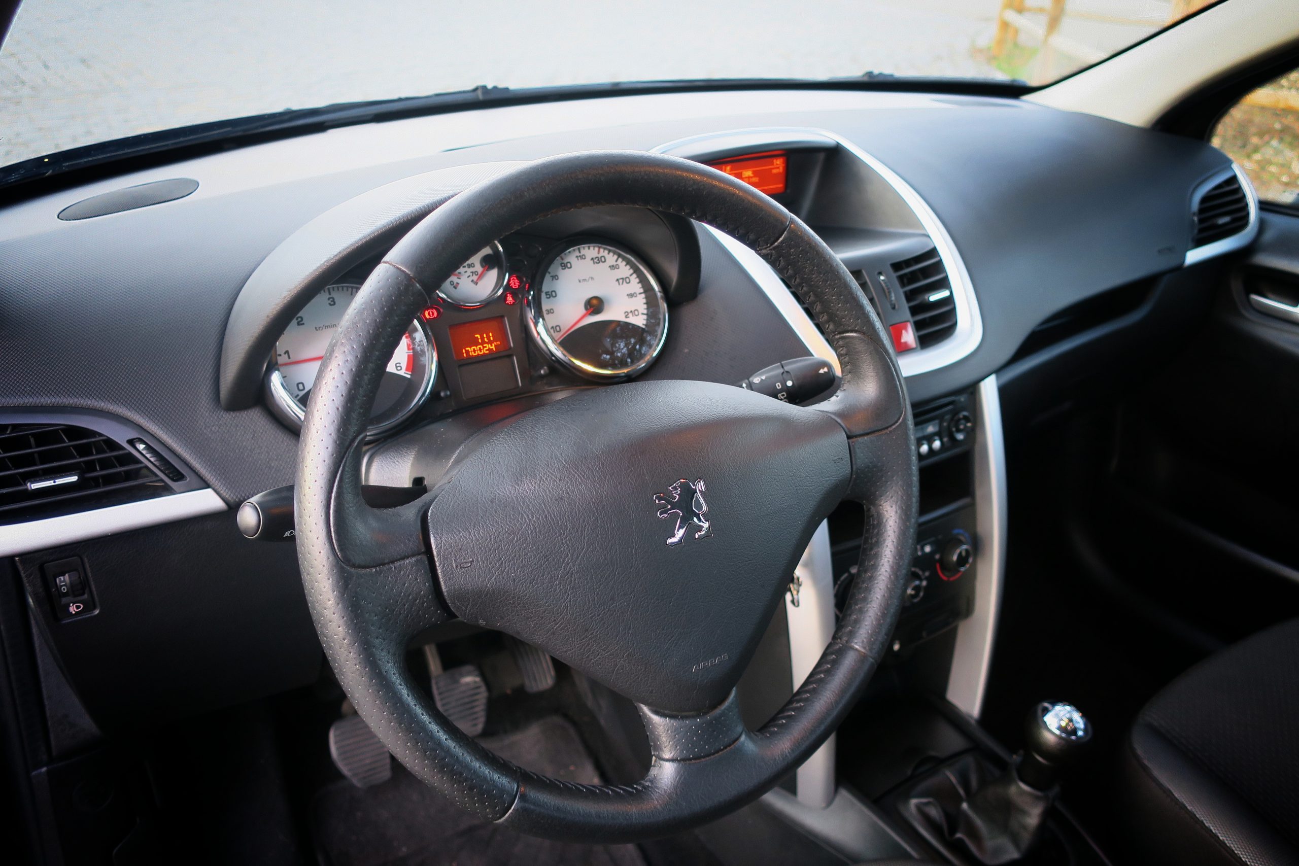 Peugeot 207 Active HDi 70cv