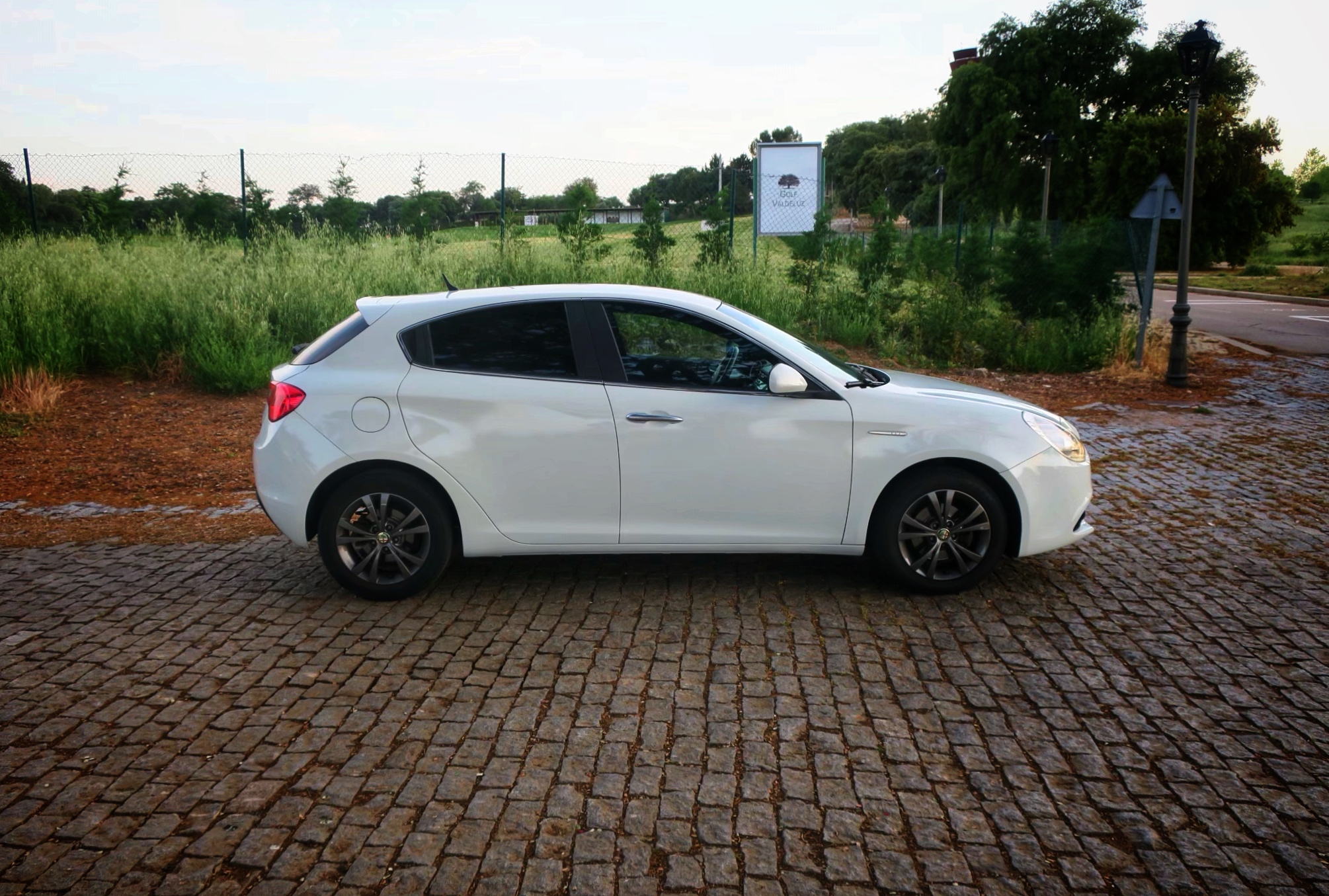 Alfa Romeo Giulietta Distinctive 1.6 JTD 105cv