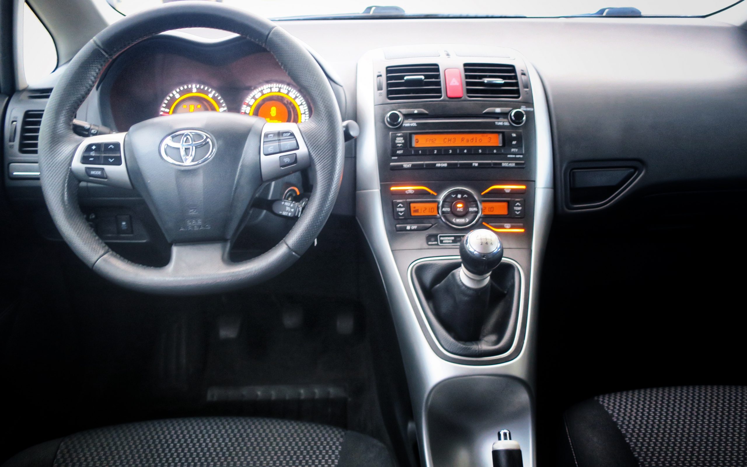 Toyota Auris Active 2.0 D4D 126cv