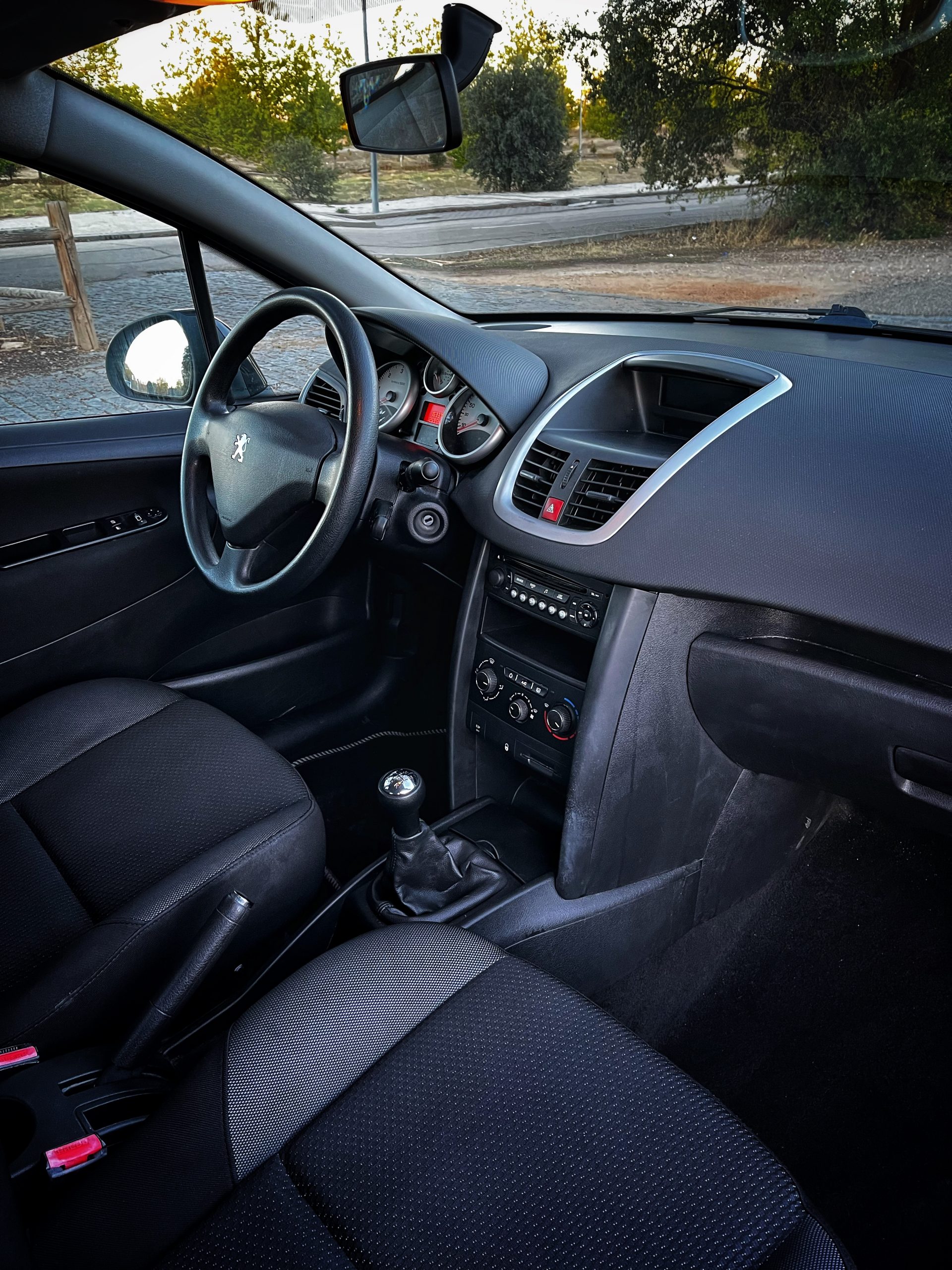 Peugeot 207 Confort 1.4 HDI 70cv