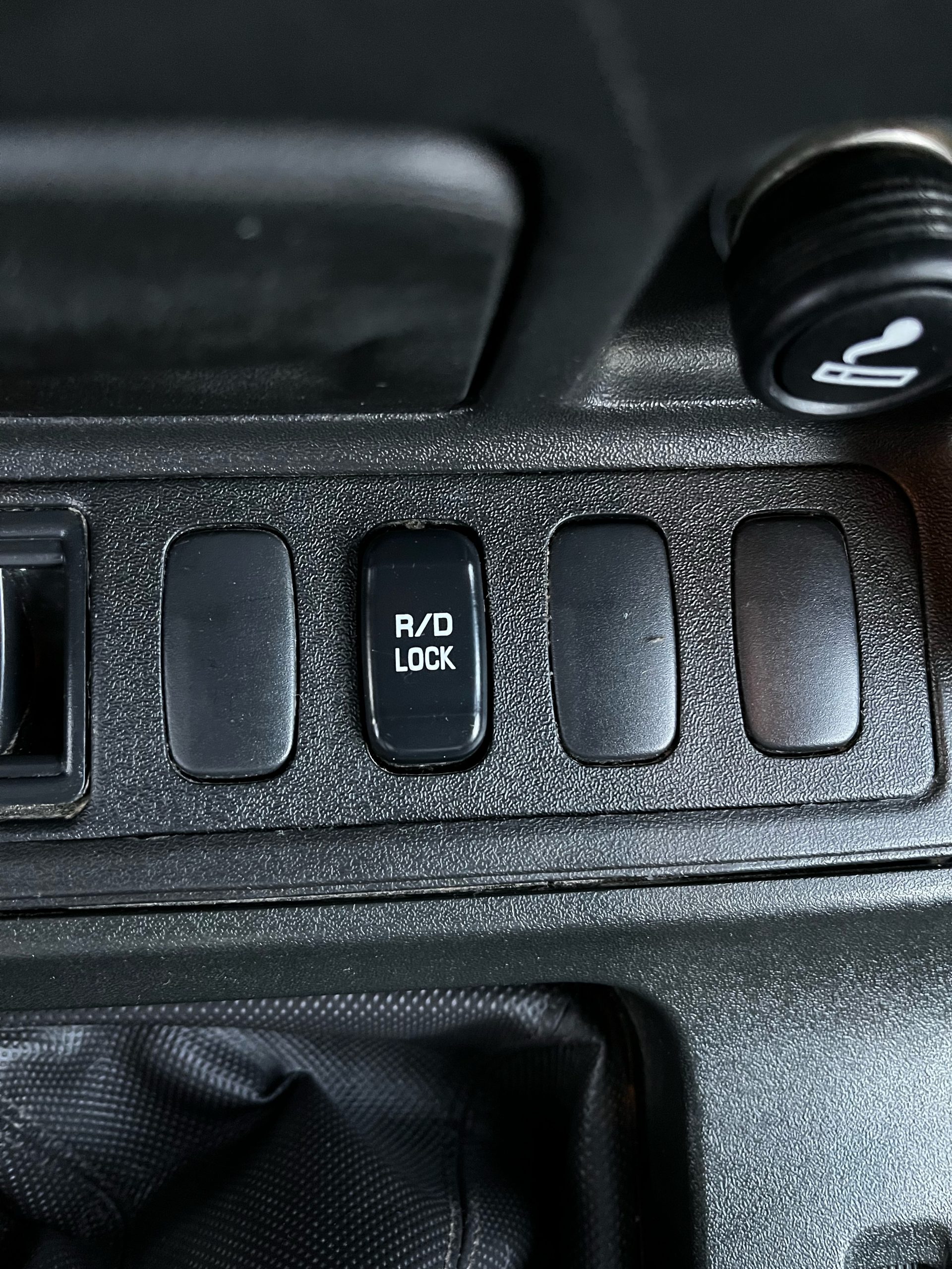 VENDIDO: Mitsubishi Montero Sahel 2.5 TDI 116cv