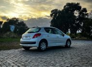 Peugeot 207 Confort 1.4 HDI 70CV