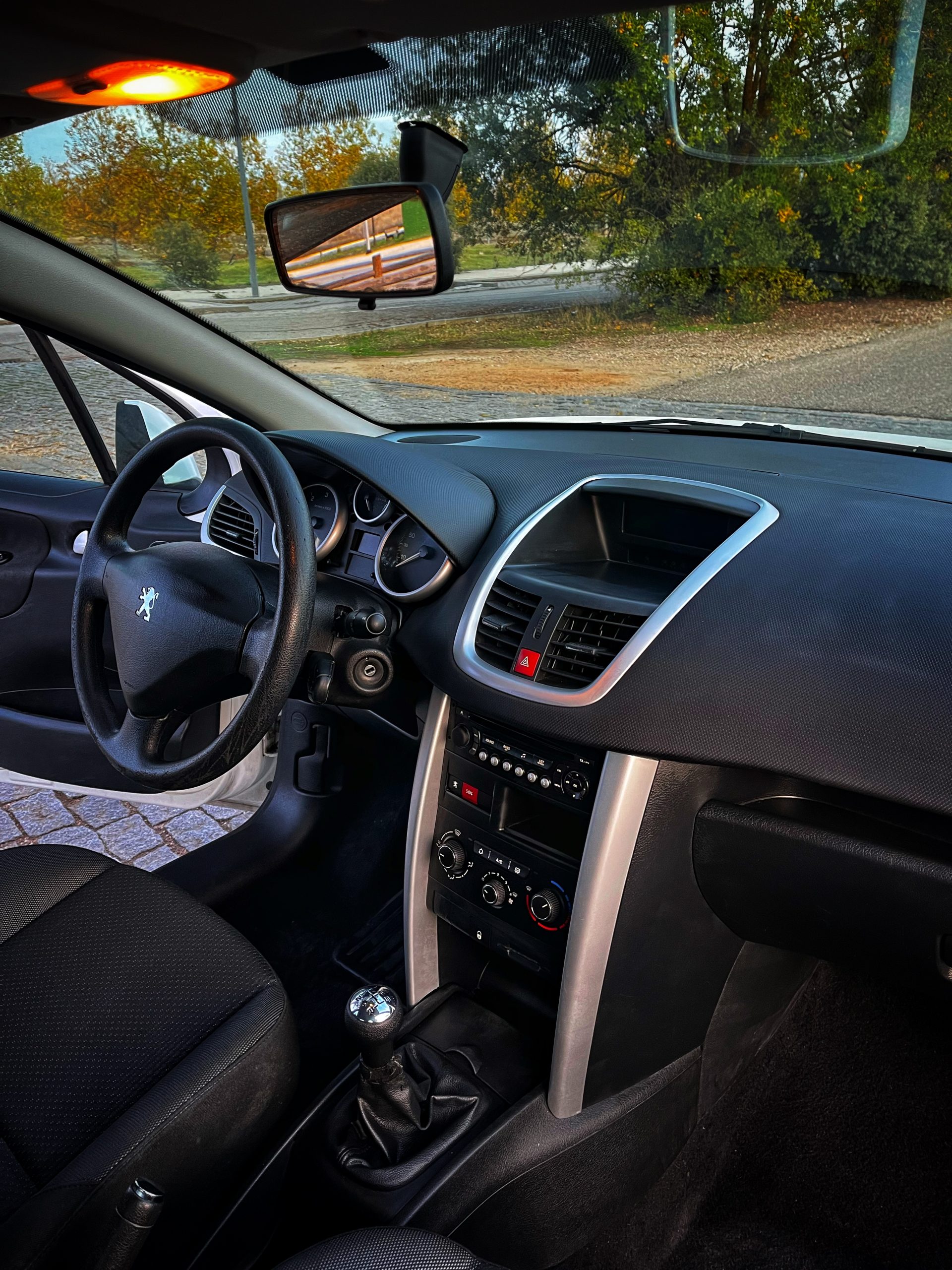 Peugeot 207 Confort 1.4 HDI 70CV