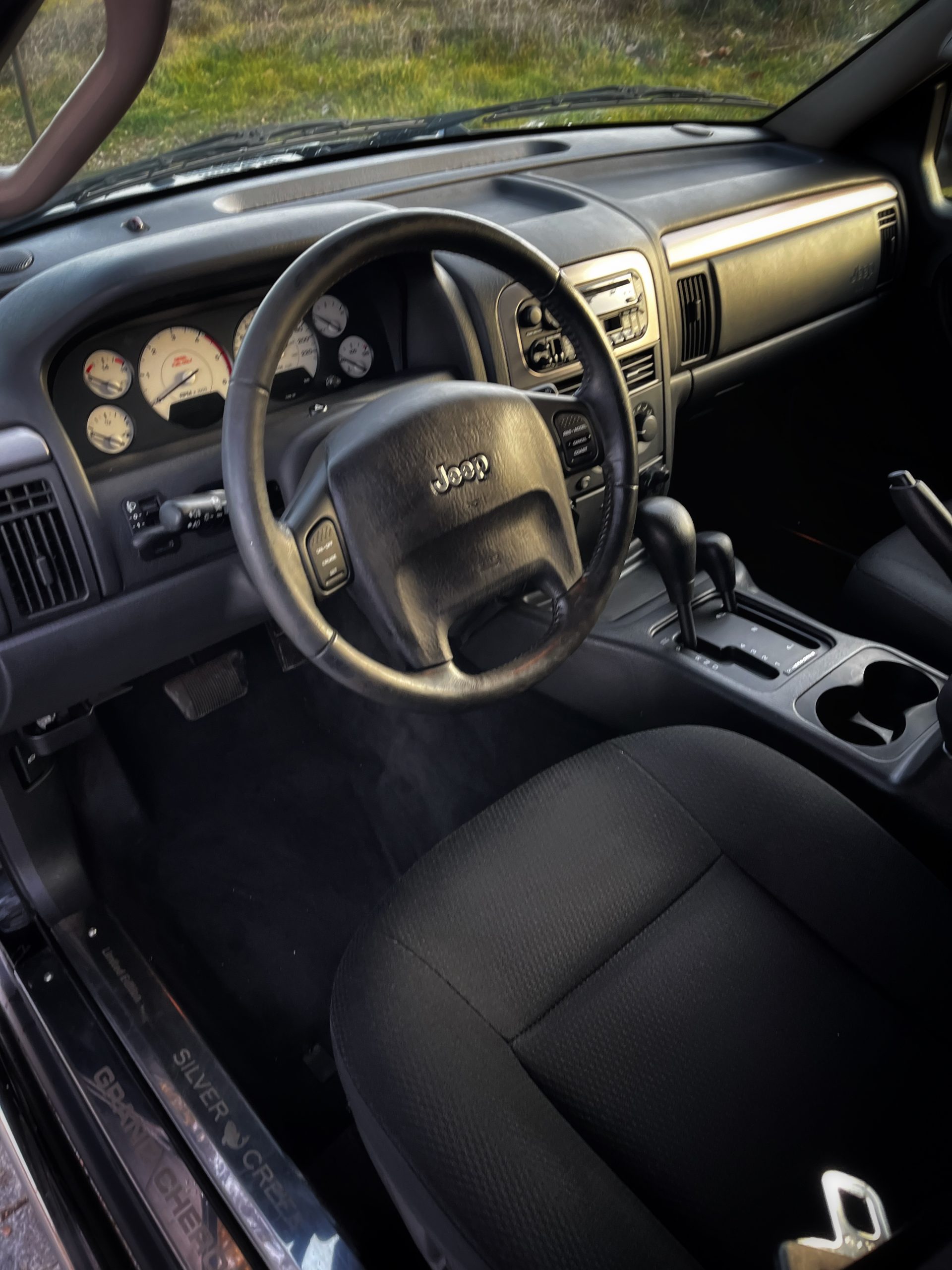 VENDIDO – Jeep Grand Cherokee Silver Creek 2.7 CRD 163cv