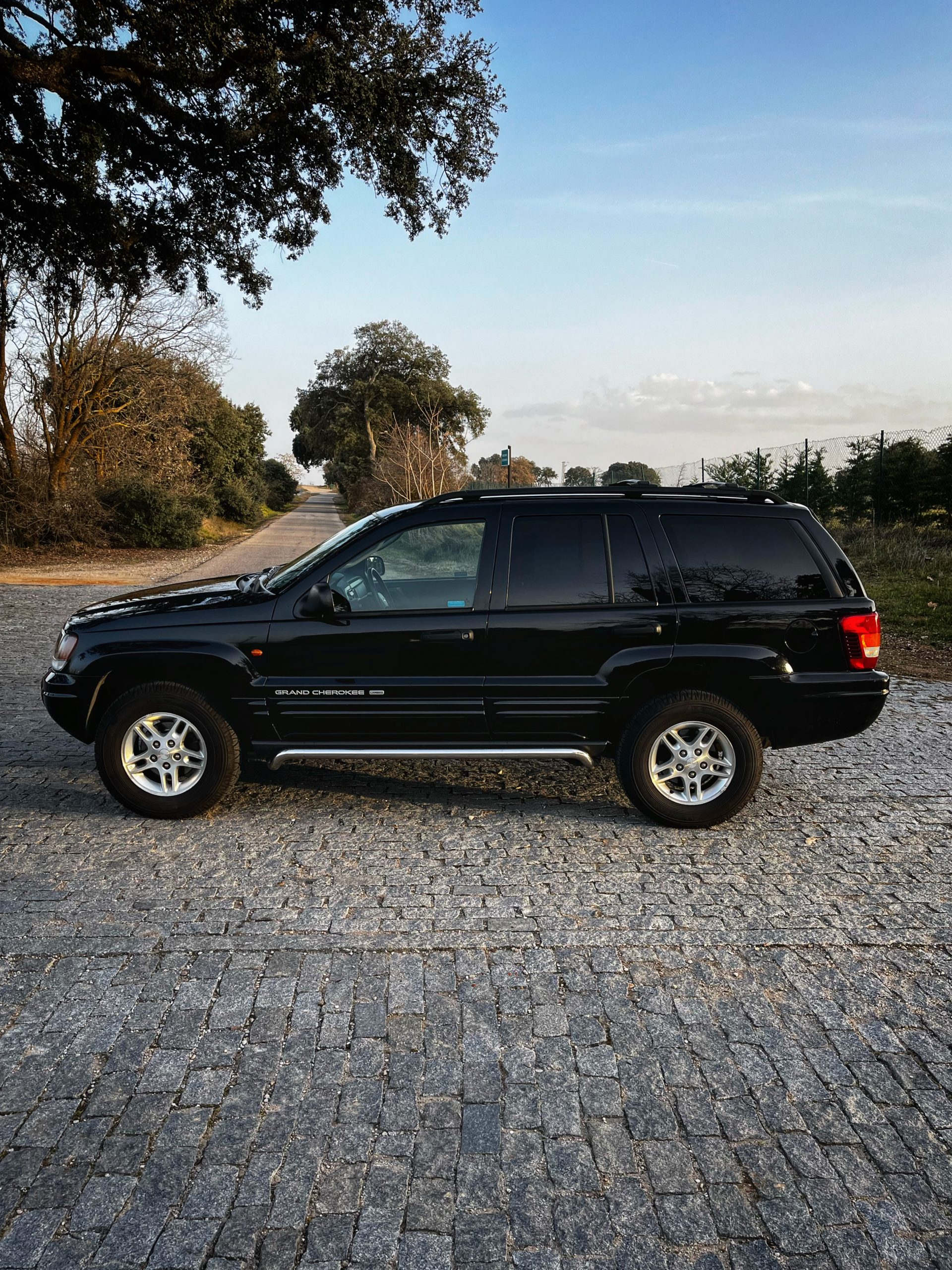 VENDIDO – Jeep Grand Cherokee Silver Creek 2.7 CRD 163cv