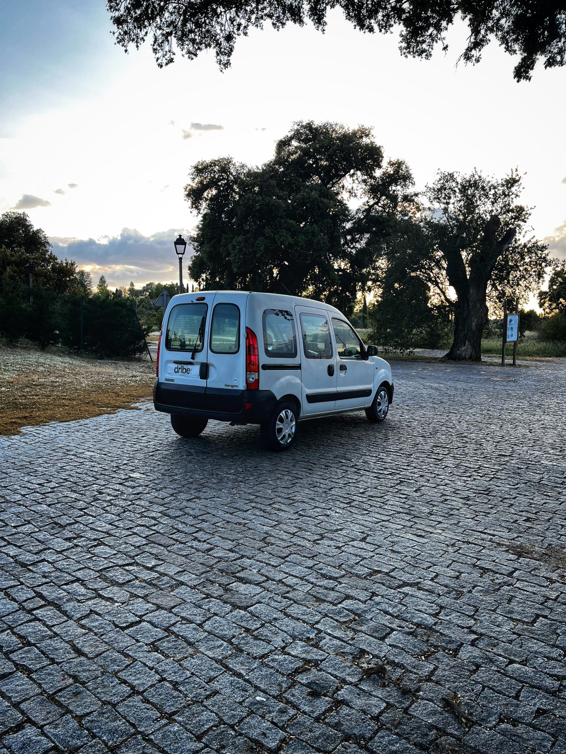 VENDIDO: Renault Kangoo Combi dCi 70cv Pack Authentique