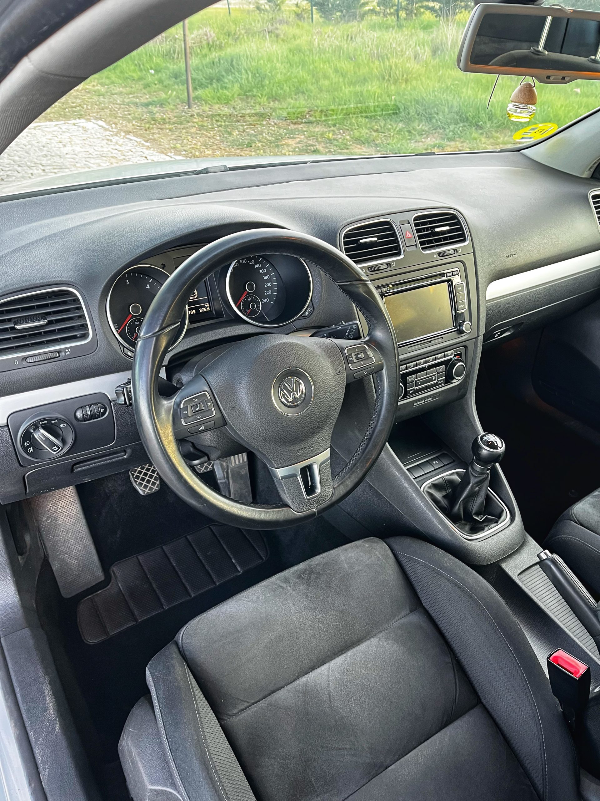 Volkswagen Golf Advance 1.6 TDI 105cv Bluemotion