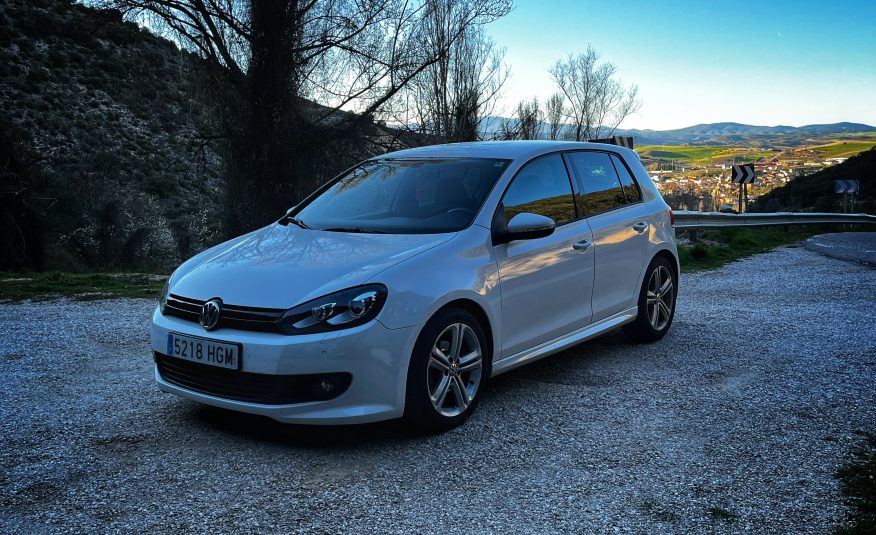 Volkswagen Golf Sport R Line TDI 105cv DSG