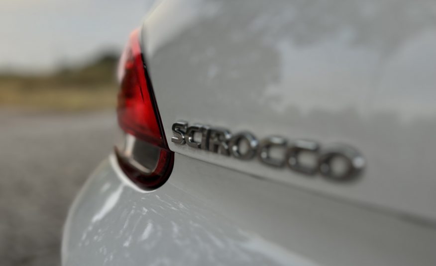 VENDIDO: Volkswagen Scirocco Sport 2.0 TDI 170cv DSG