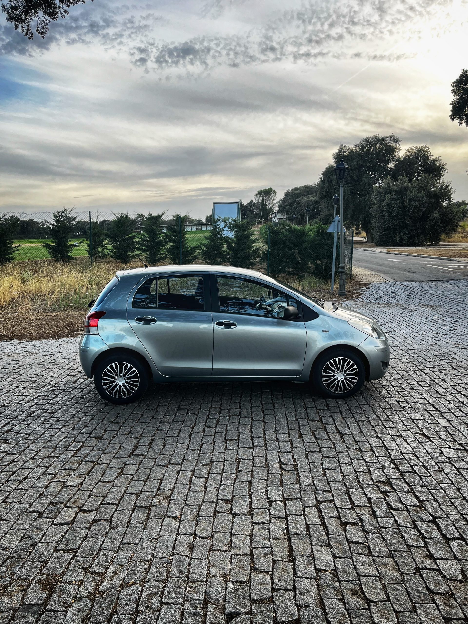 VENDIDO: Toyota Yaris Live D-4D 90cv