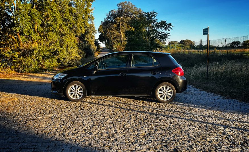 VENDIDO: Toyota Auris Sol 2.0 D-4D 126cv