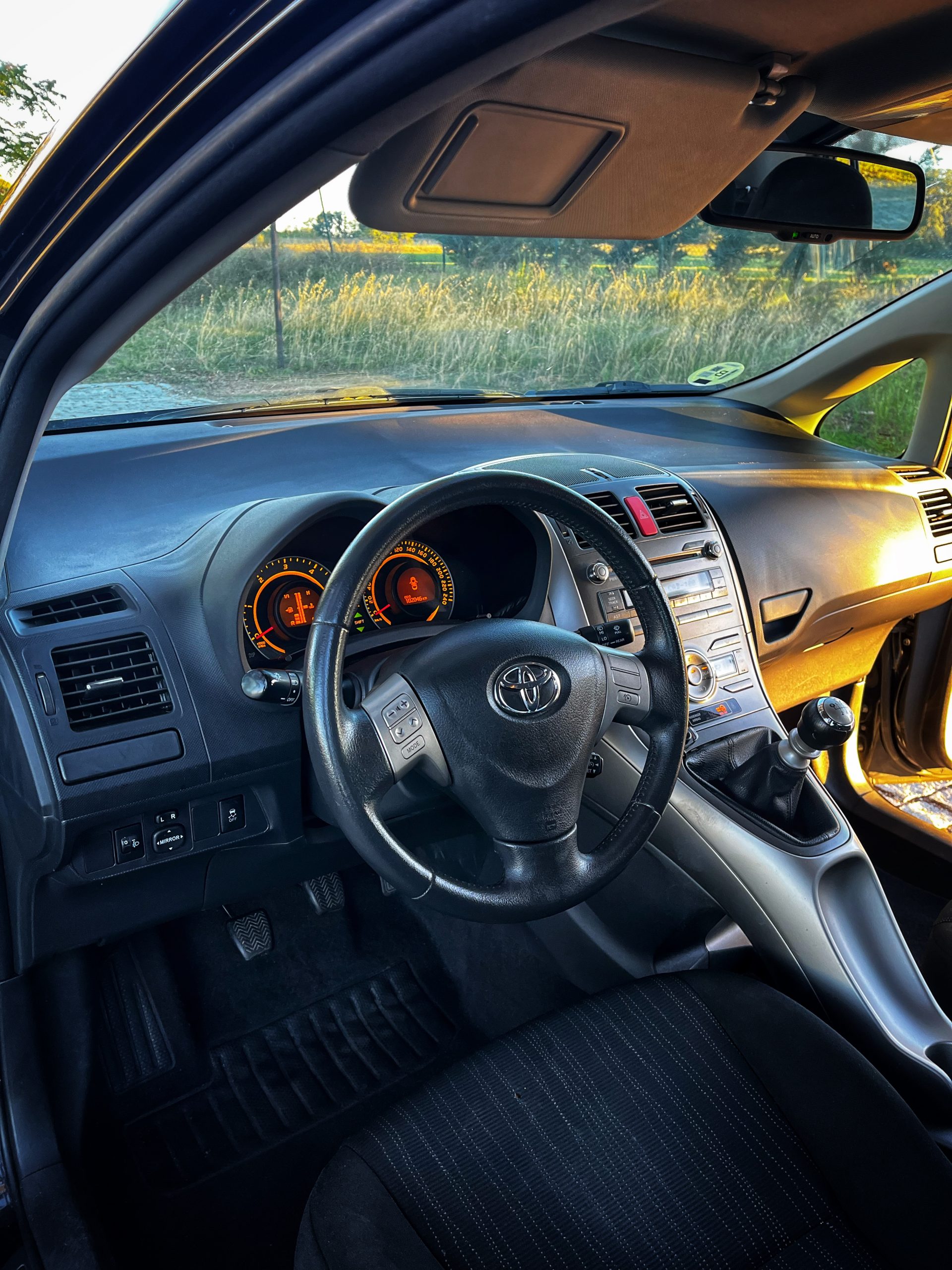 VENDIDO: Toyota Auris Sol 2.0 D-4D 126cv