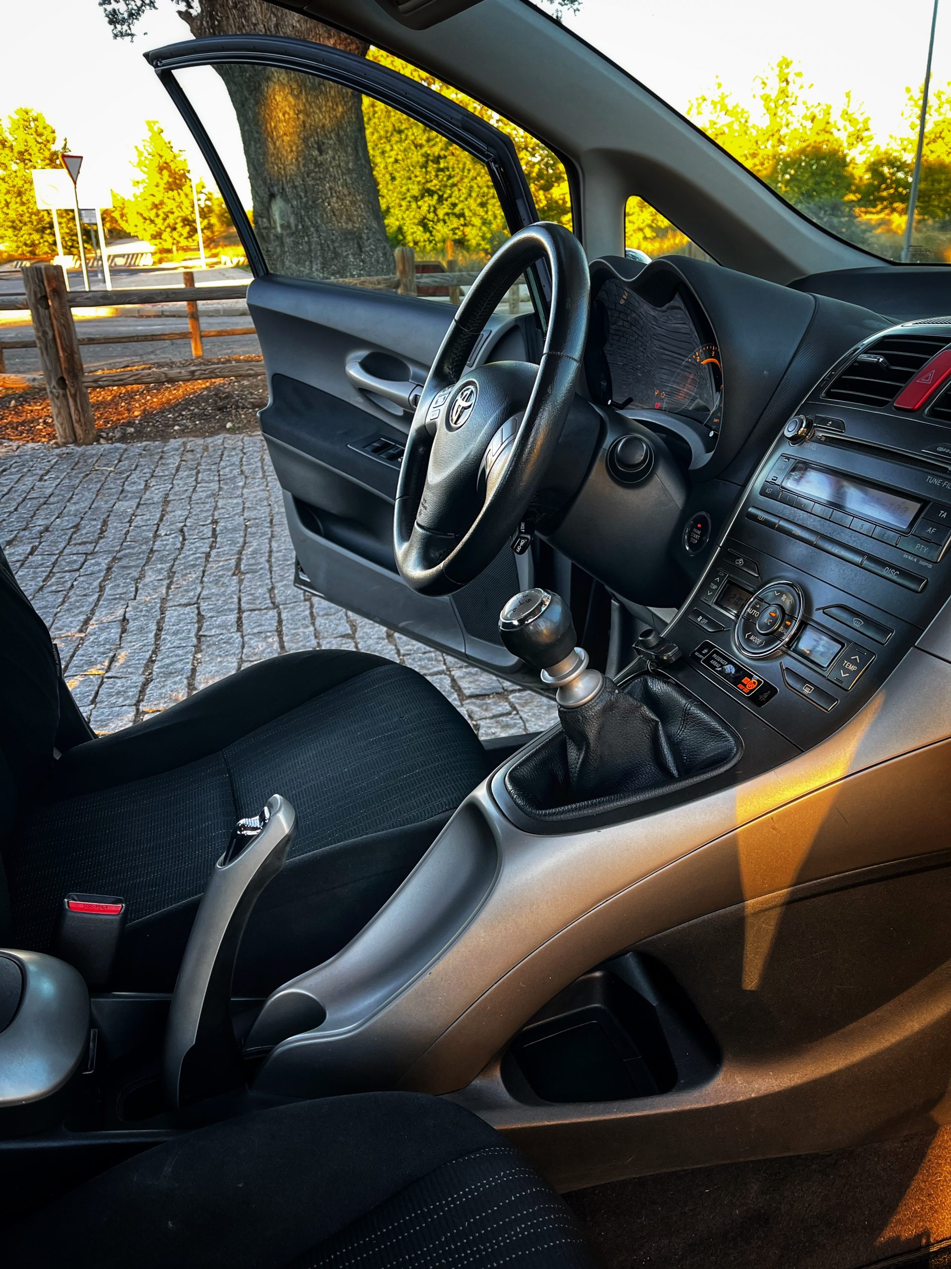 VENDIDO: Toyota Auris Sol 2.0 D-4D 126cv