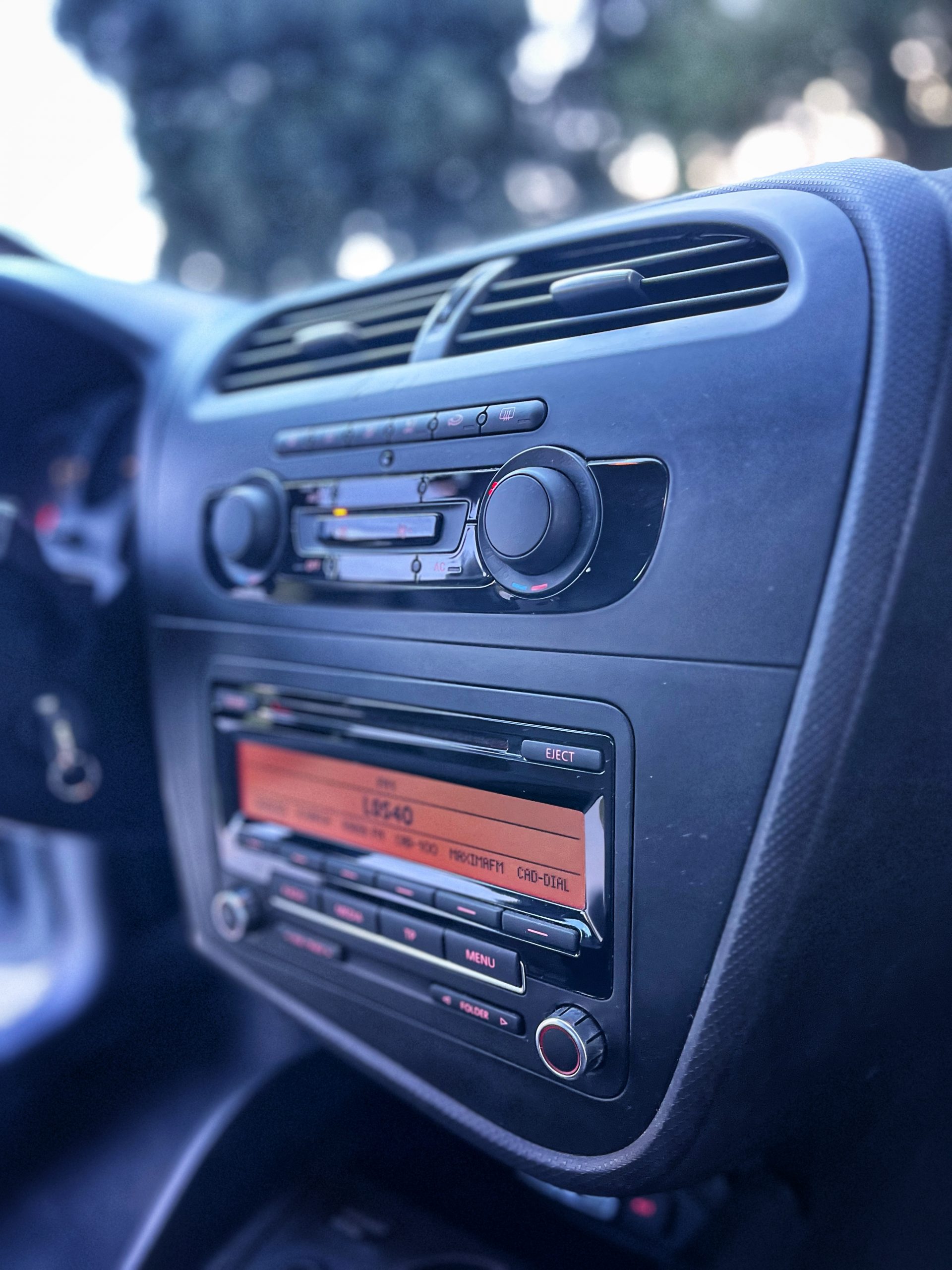 VENDIDO: SEAT LEON STYLE 1.6 TDI 105cv