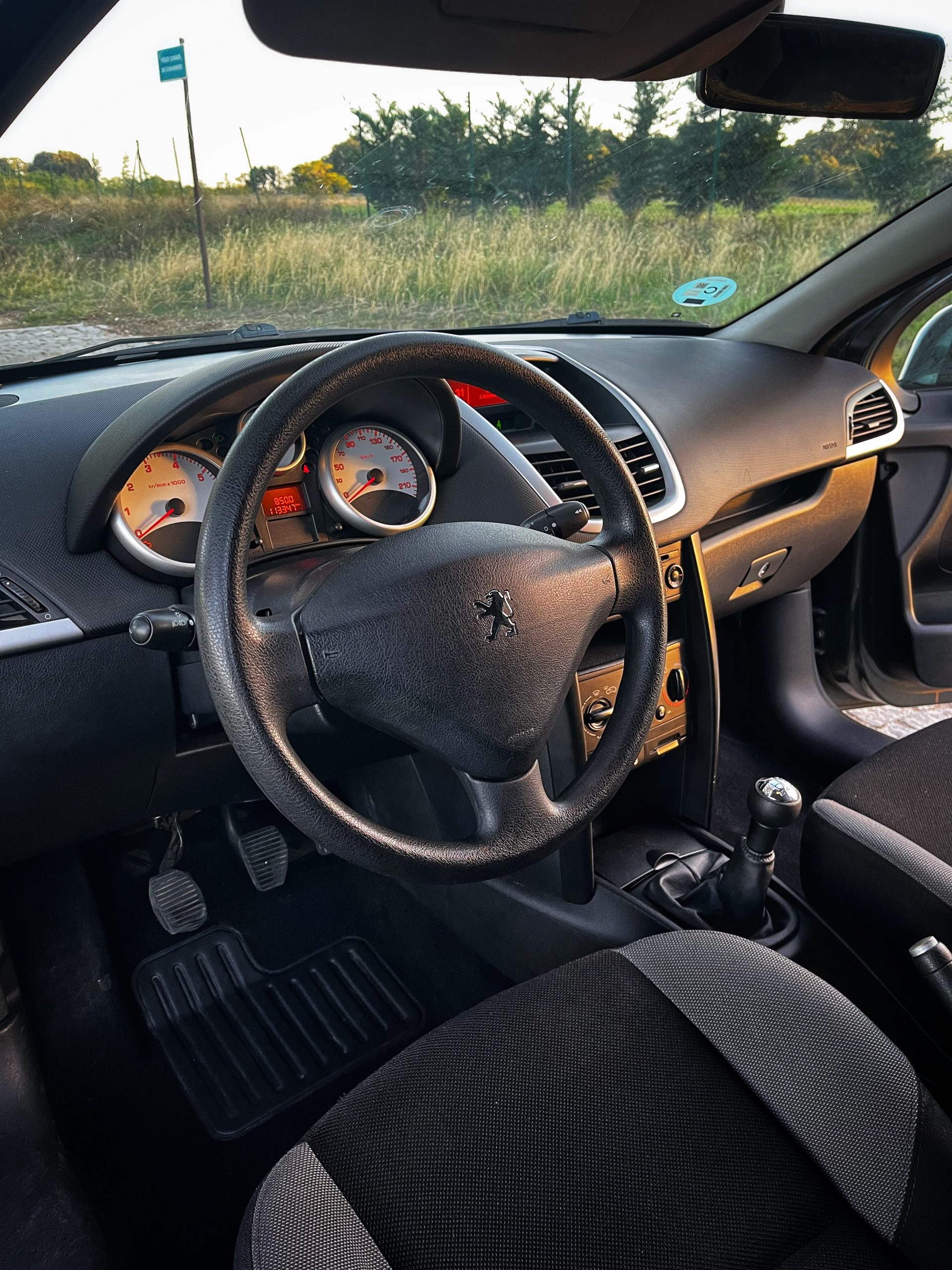 VENDIDO: Peugeot 207 Confort 1.4 VTi 95cv 16v