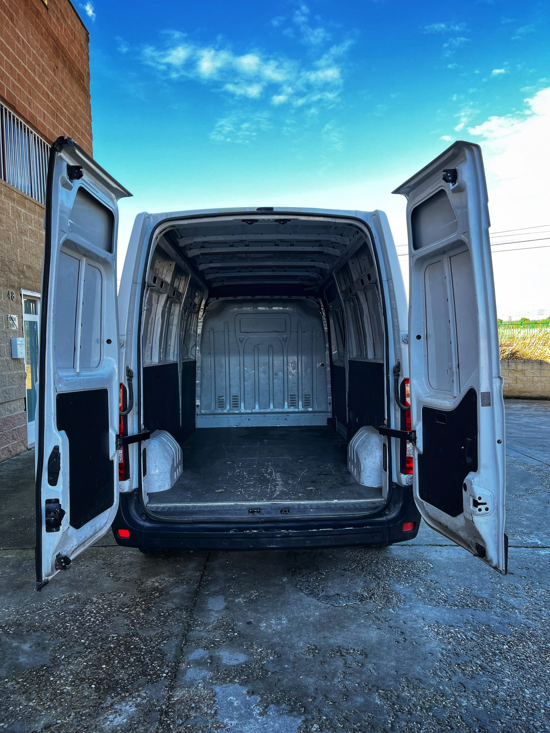 Renault Master Furgón L3H2 2.3 dCi 125cv