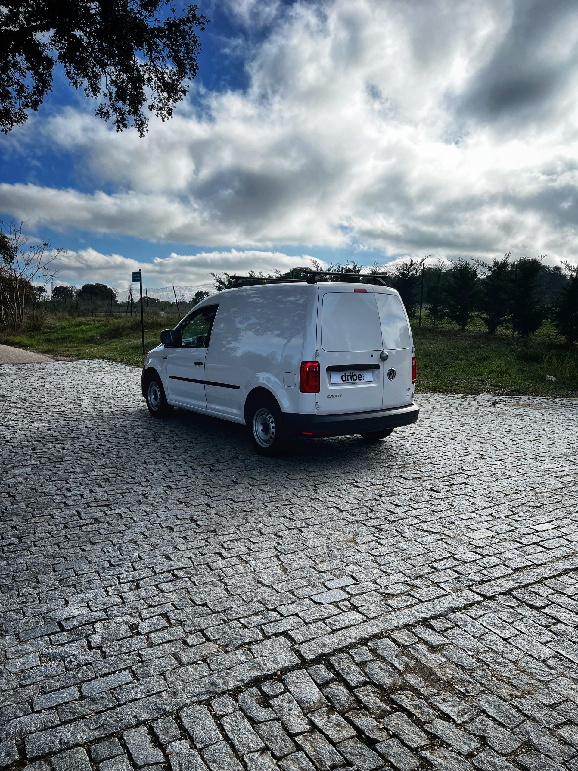 VENDIDA: VOLKSWAGEN CADDY FURGÓN 2.0 TDI 75CV