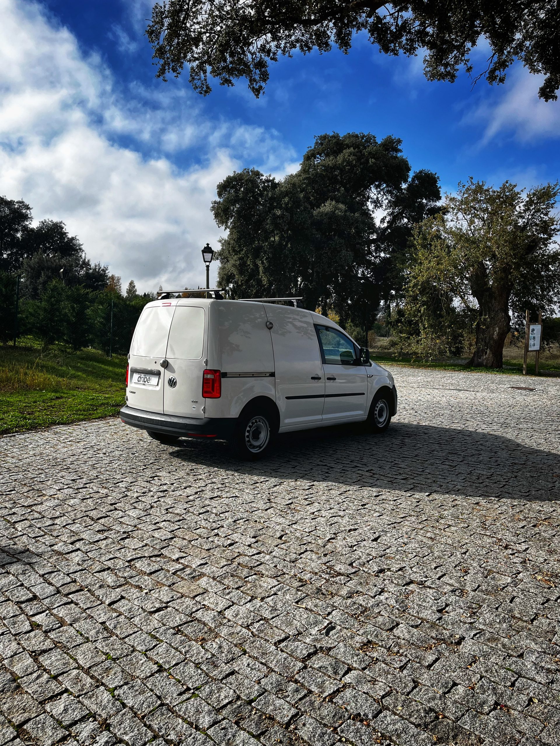 VENDIDA: VOLKSWAGEN CADDY FURGÓN 2.0 TDI 75CV