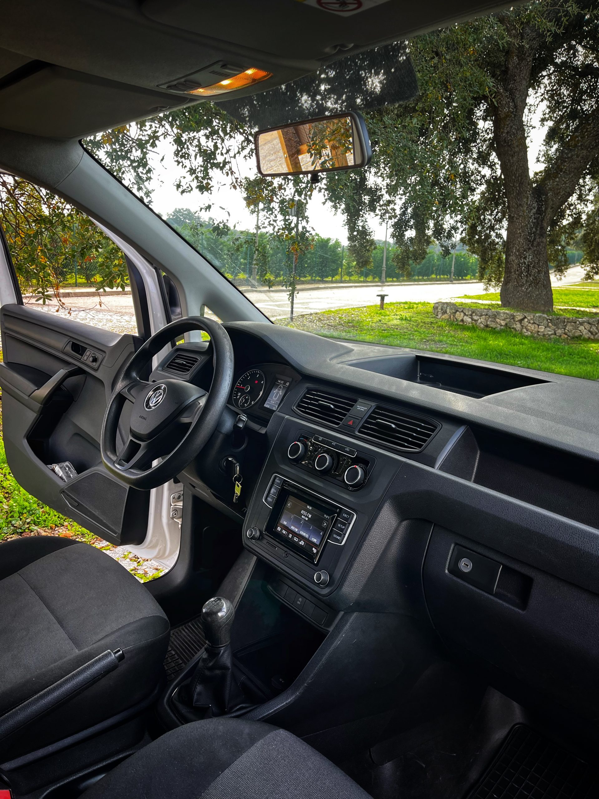 VENDIDA: VOLKSWAGEN CADDY FURGÓN 2.0 TDI 75CV