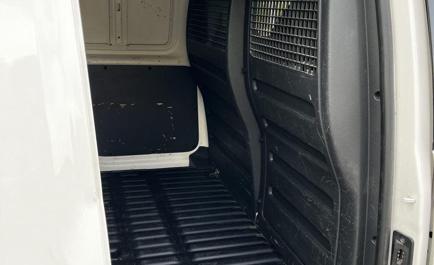 VENDIDA: VOLKSWAGEN CADDY FURGÓN 2.0 TDI 75CV