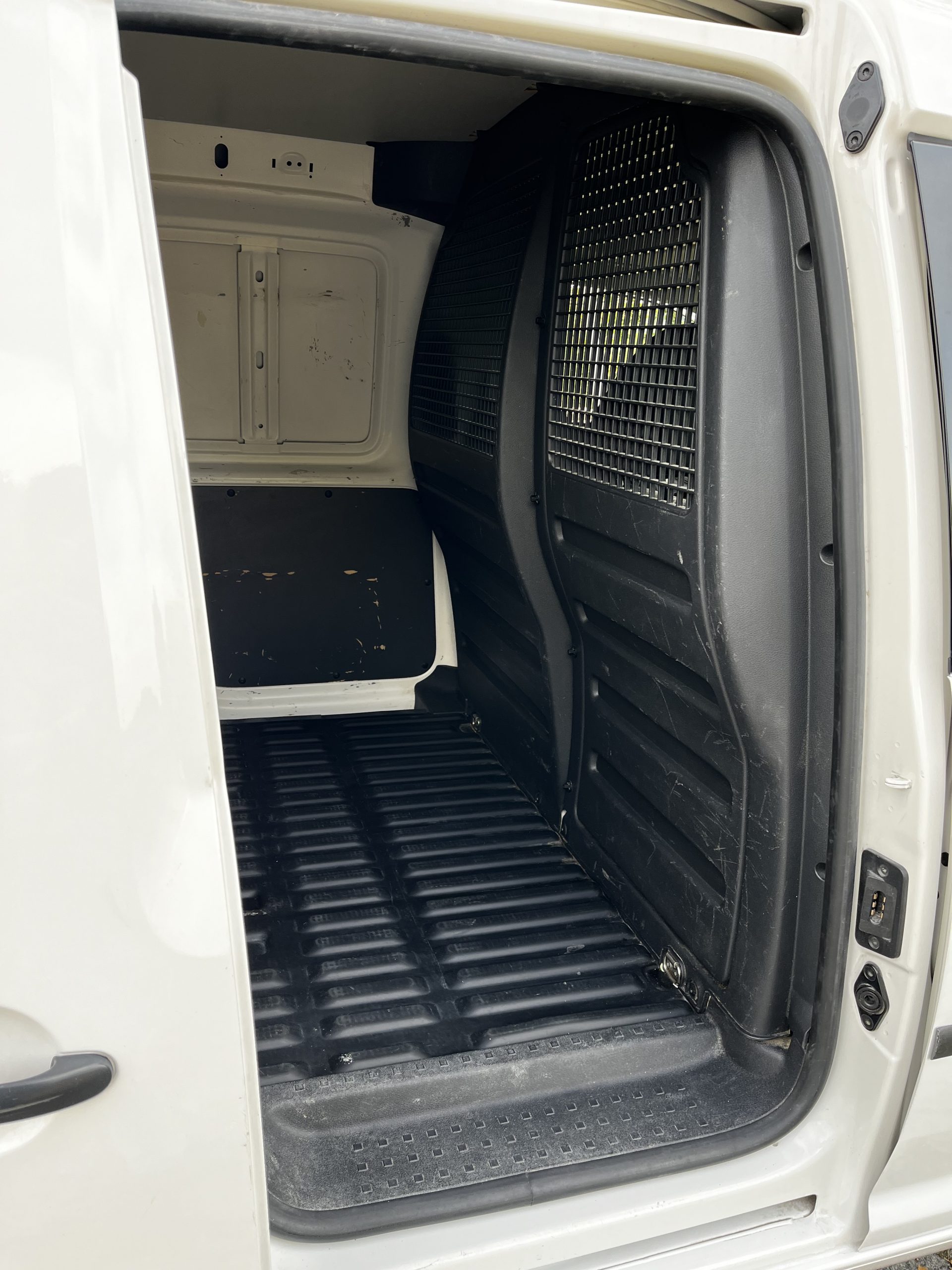 VENDIDA: VOLKSWAGEN CADDY FURGÓN 2.0 TDI 75CV