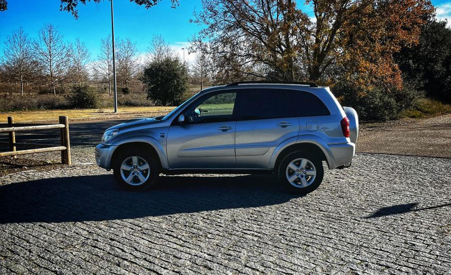 VENDIDO: Toyota Rav4 Sol 2.0 D-4D 116CV 4X4