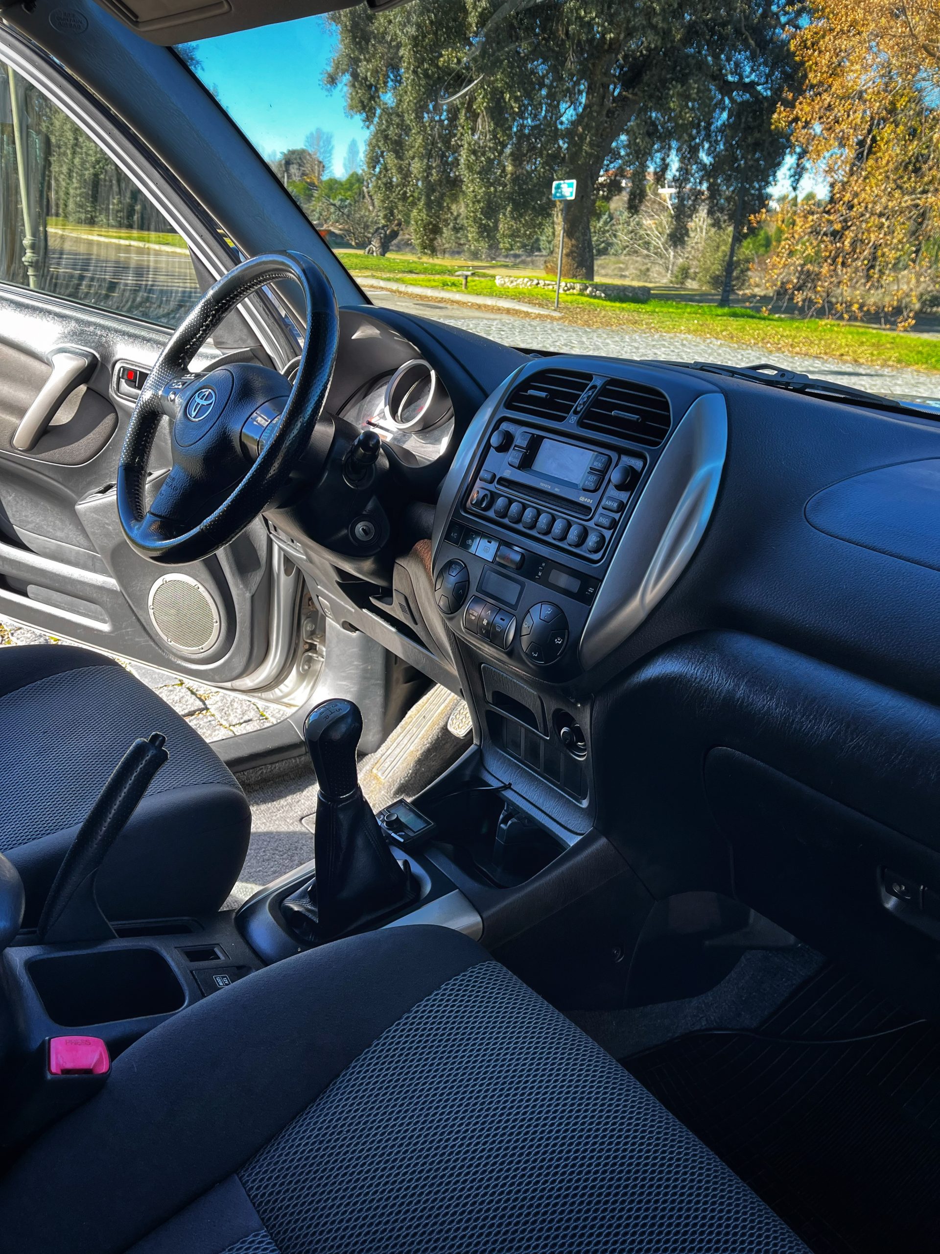 VENDIDO: Toyota Rav4 Sol 2.0 D-4D 116CV 4X4