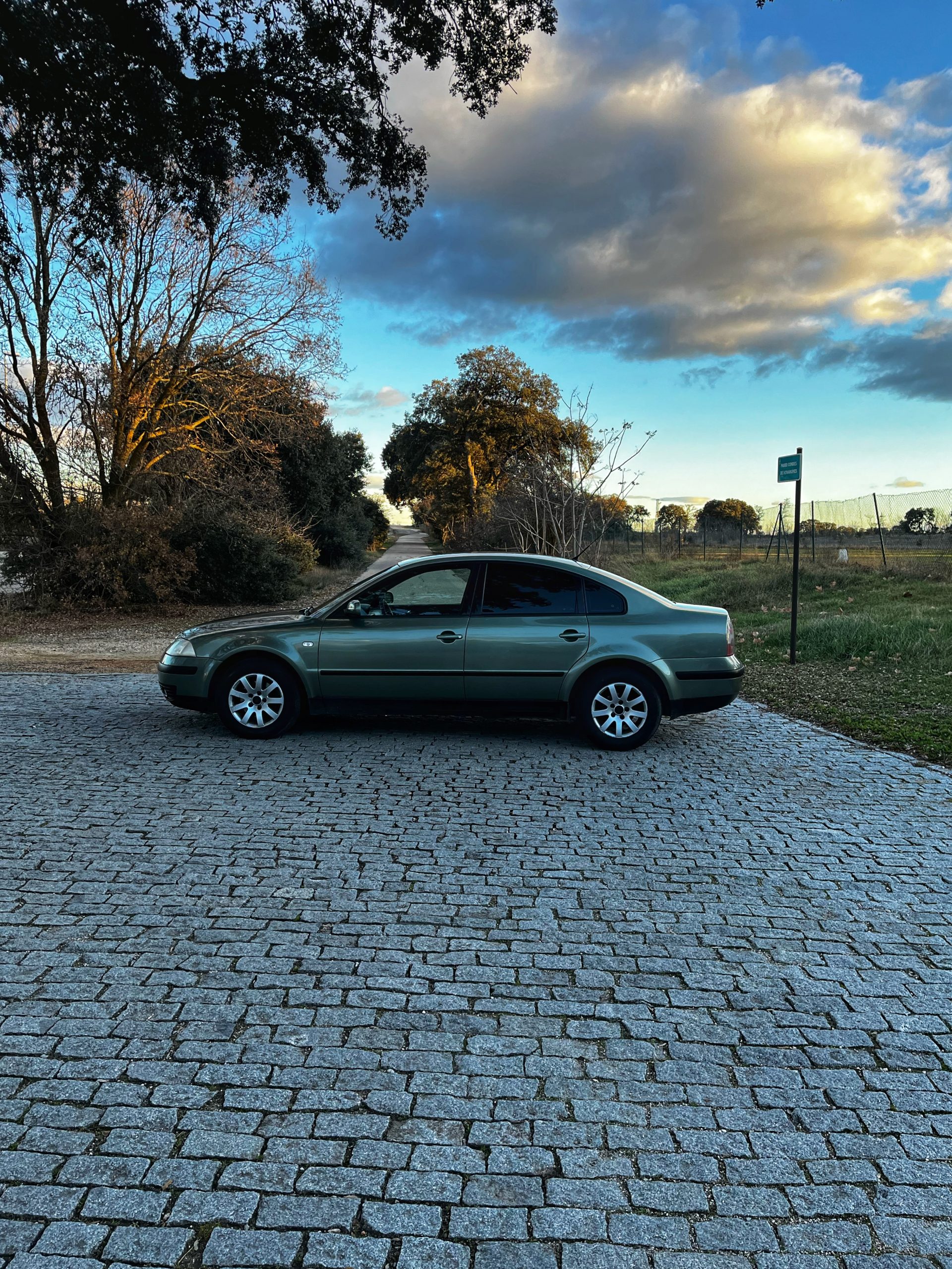 VENDIDO: VOLKSWAGEN PASSAT HIGHLINE 1.9 TDI 130CV