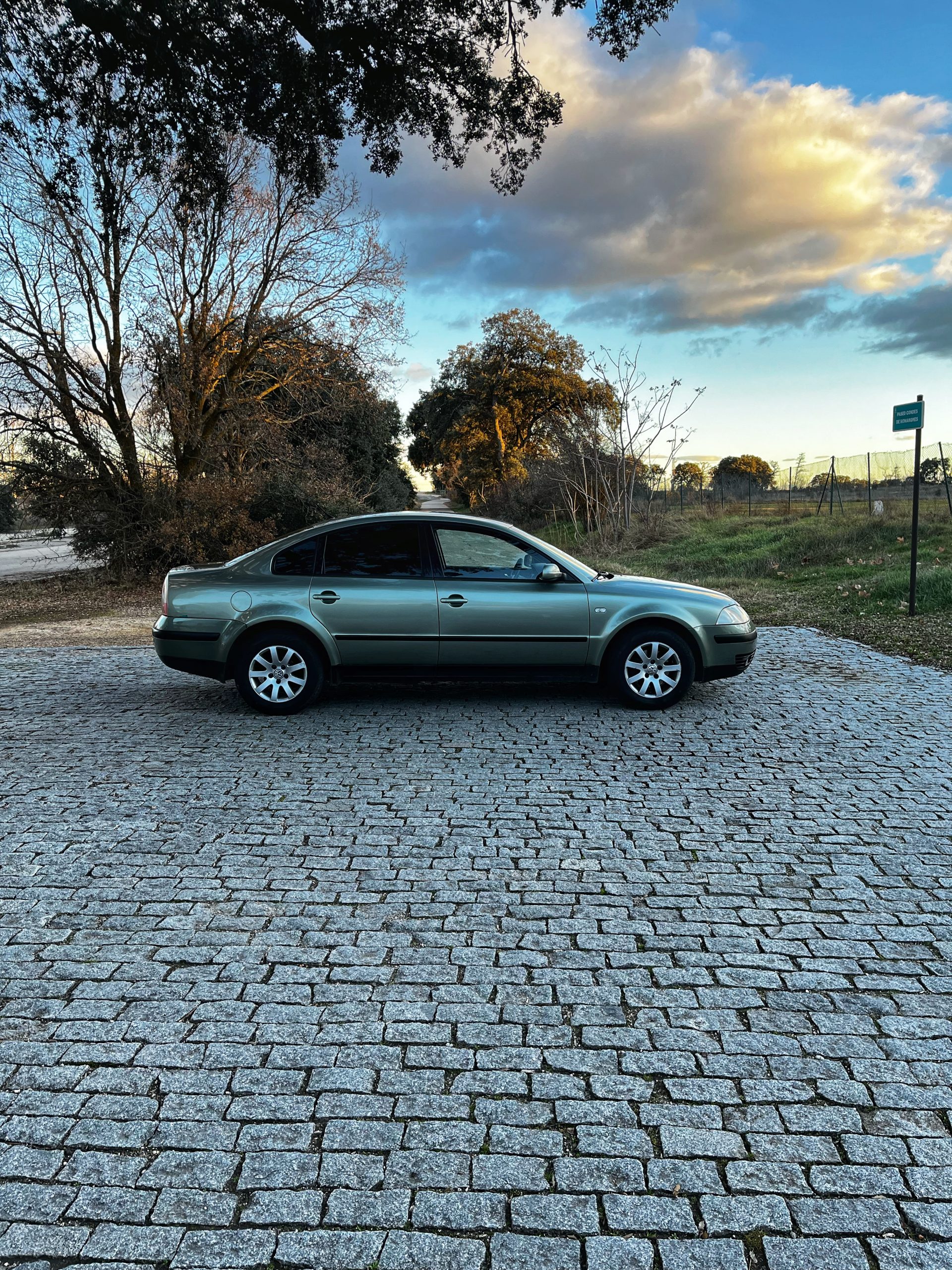 VENDIDO: VOLKSWAGEN PASSAT HIGHLINE 1.9 TDI 130CV