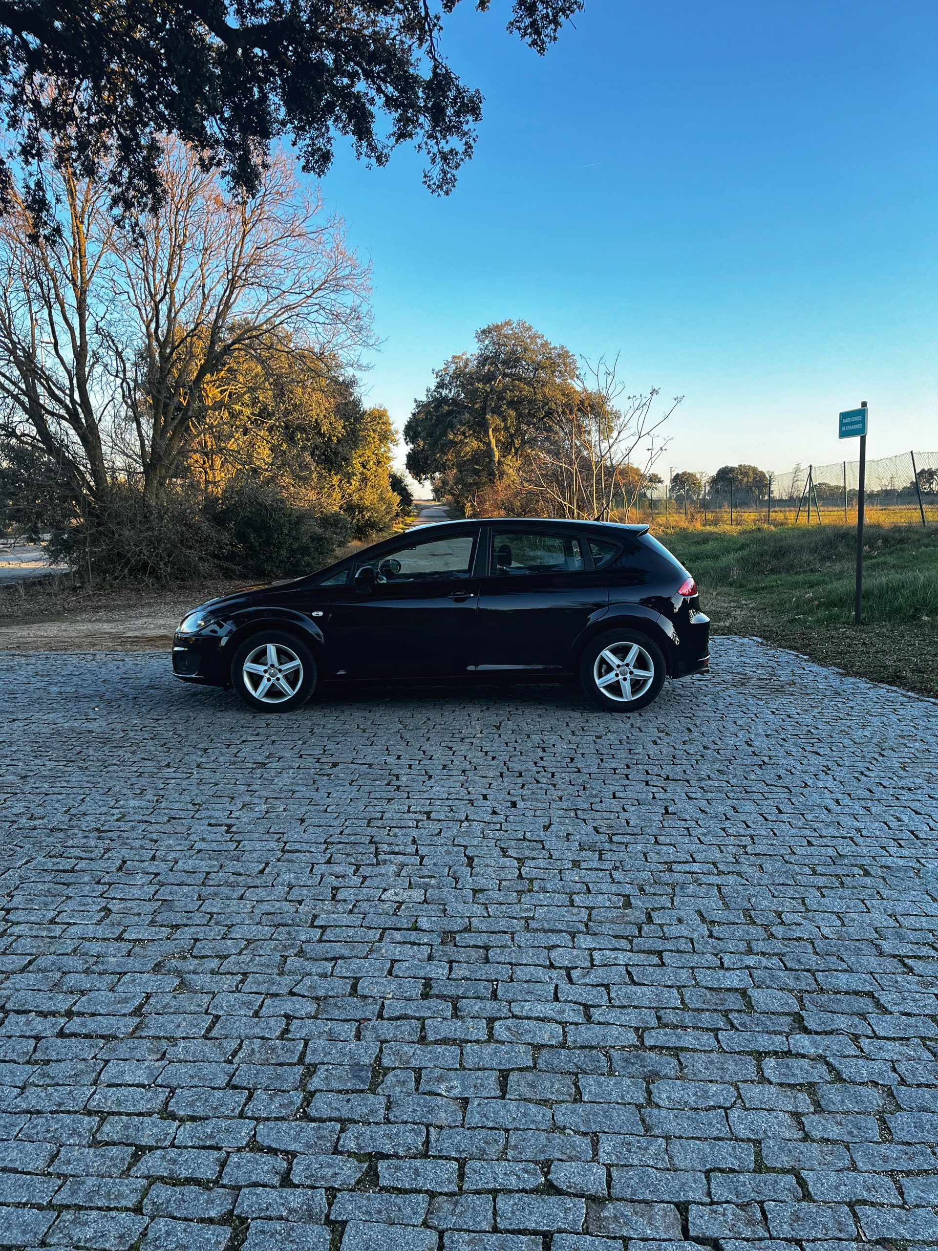 VENDIDO: SEAT LEON REFERENCE 1.6 TDI 105CV