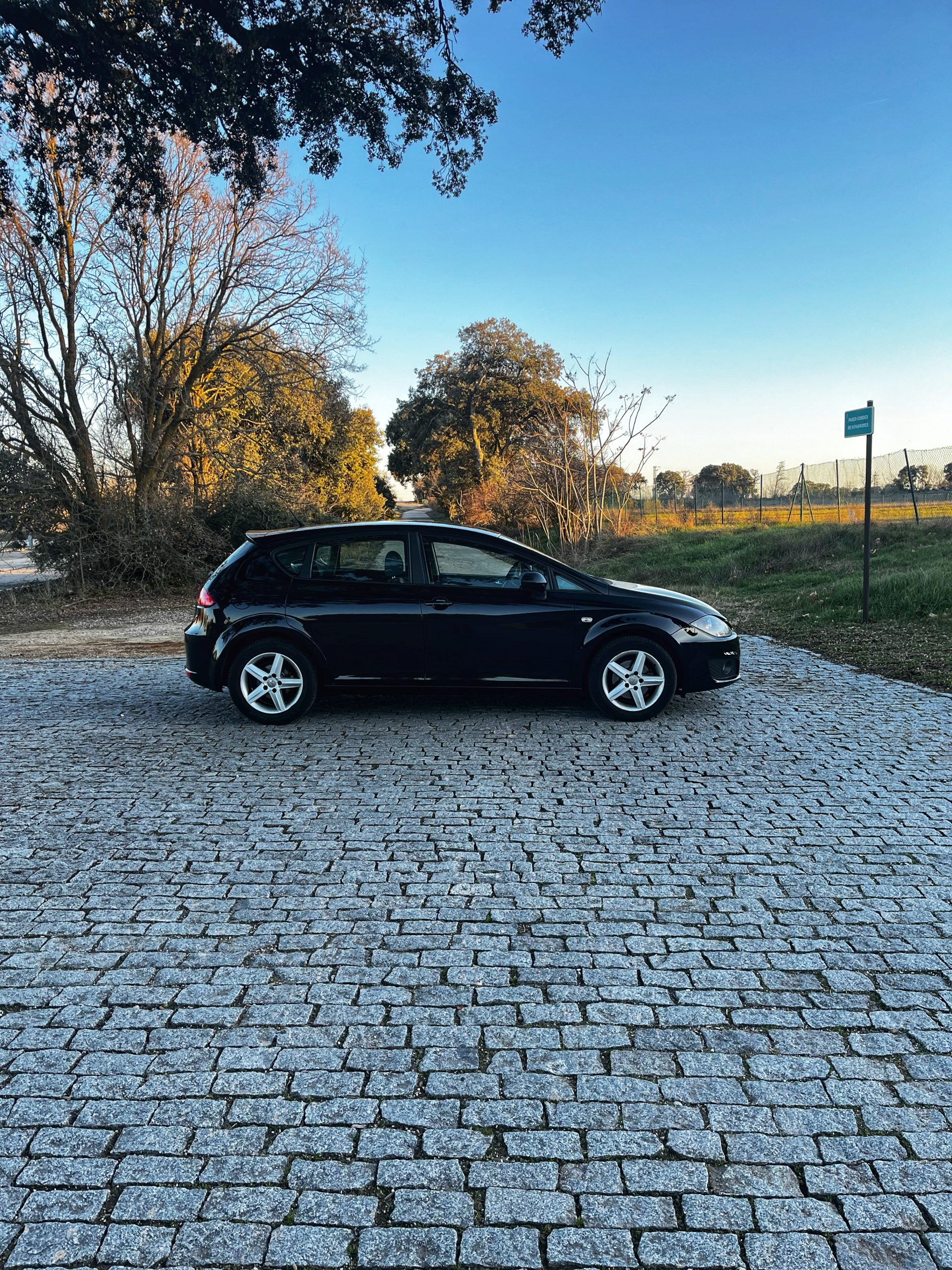 VENDIDO: SEAT LEON REFERENCE 1.6 TDI 105CV