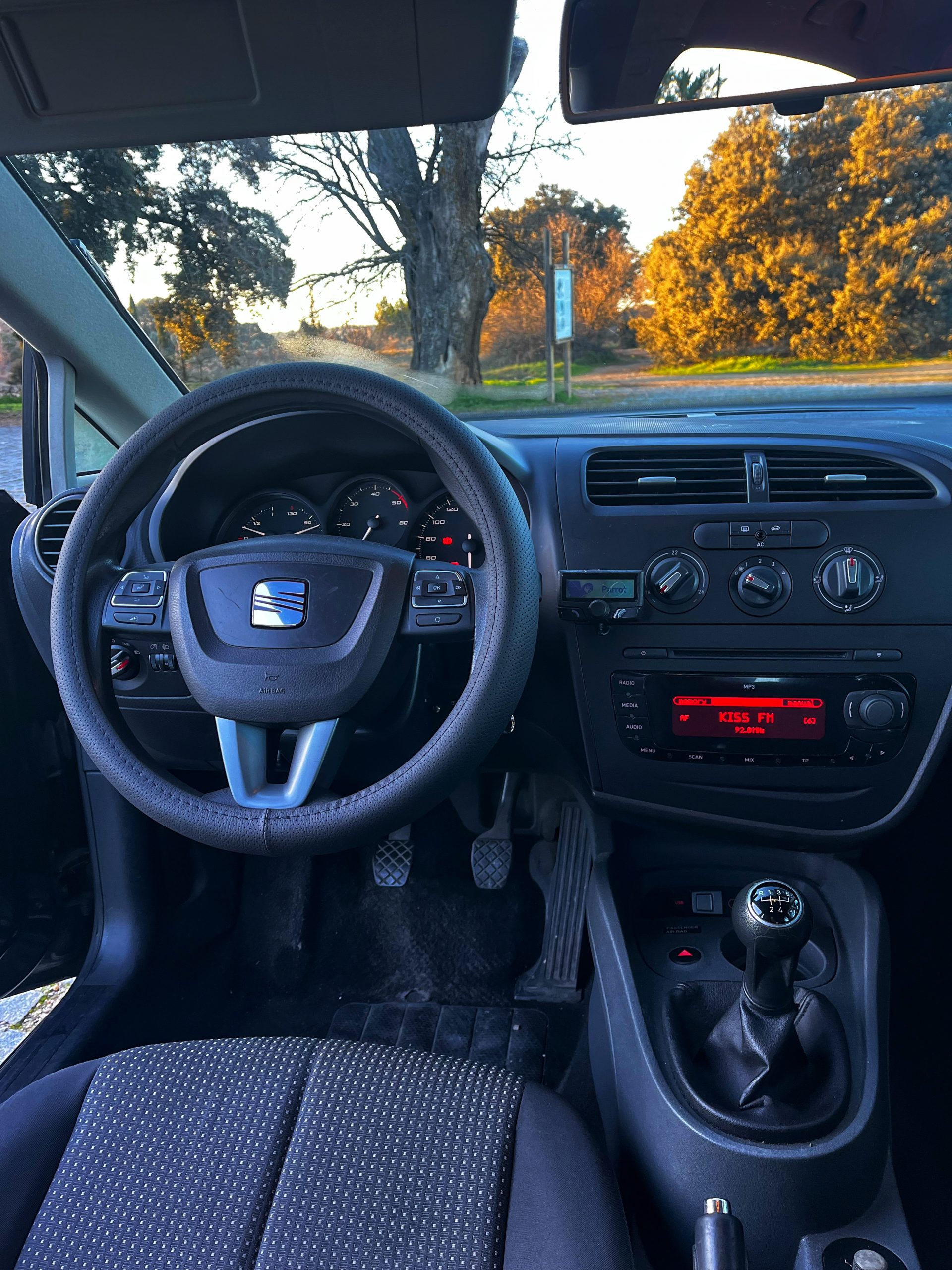 VENDIDO: SEAT LEON REFERENCE 1.6 TDI 105CV