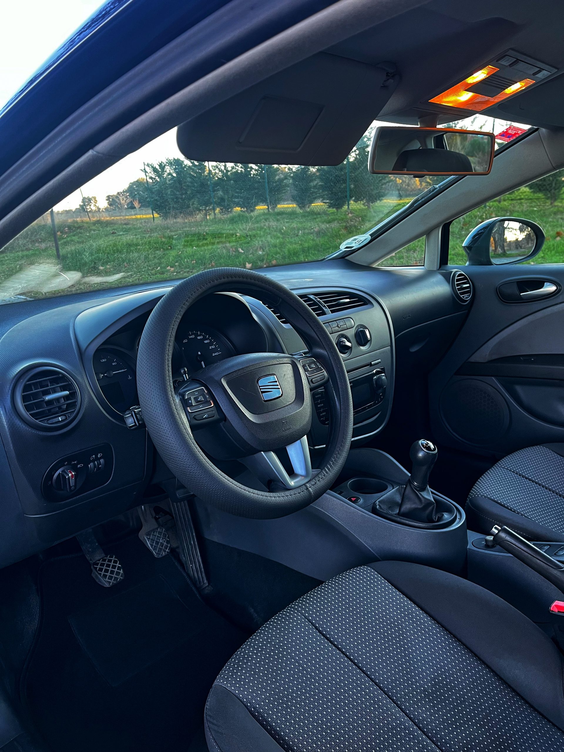 VENDIDO: SEAT LEON REFERENCE 1.6 TDI 105CV