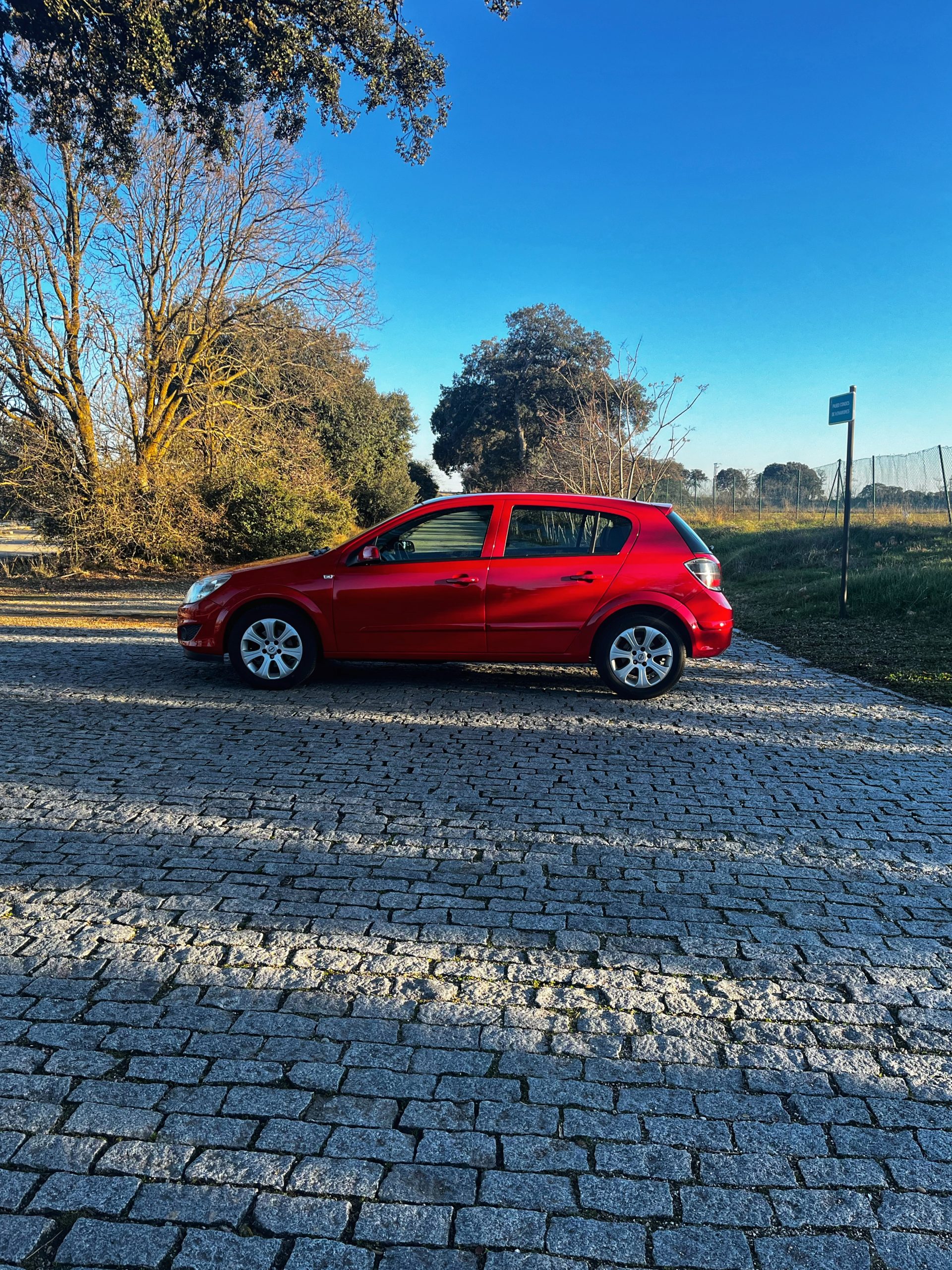 VENDIDO – OPEL ASTRA ENJOY 1.7 CDTI 100CV