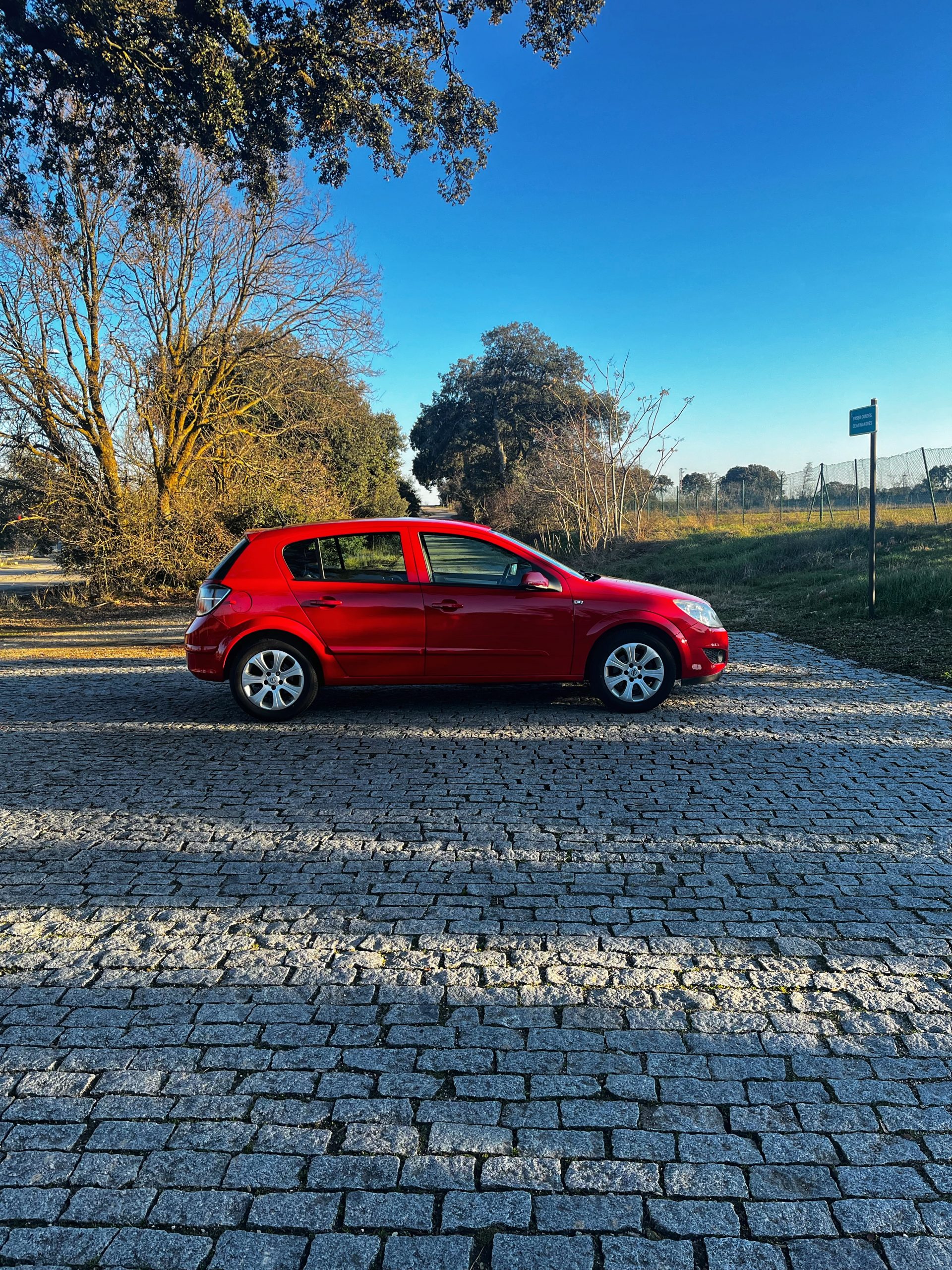 VENDIDO – OPEL ASTRA ENJOY 1.7 CDTI 100CV