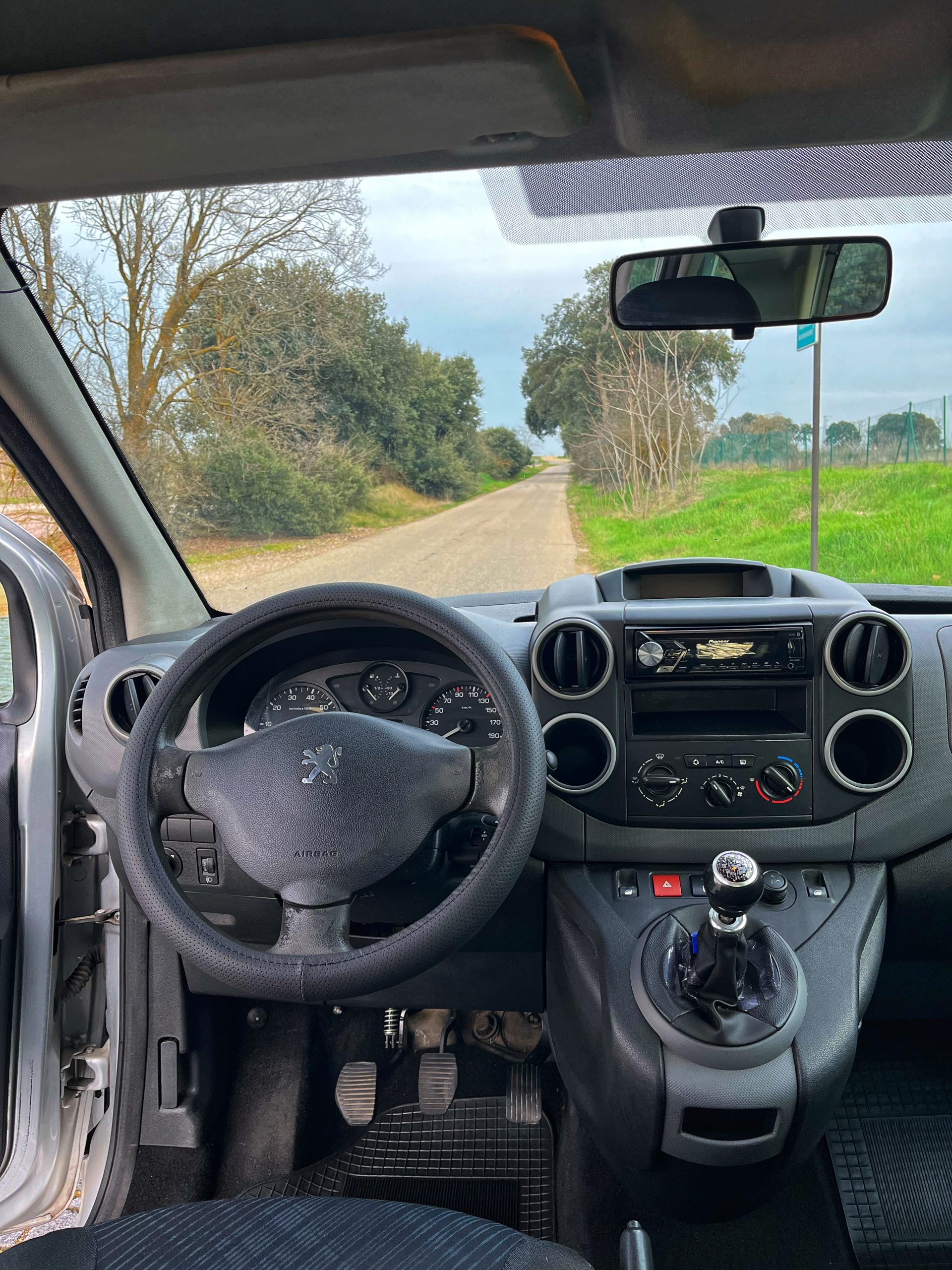 VENDIDO: PEUGEOT PARTNER TEPEE COMBI 1.6 HDI 90CV