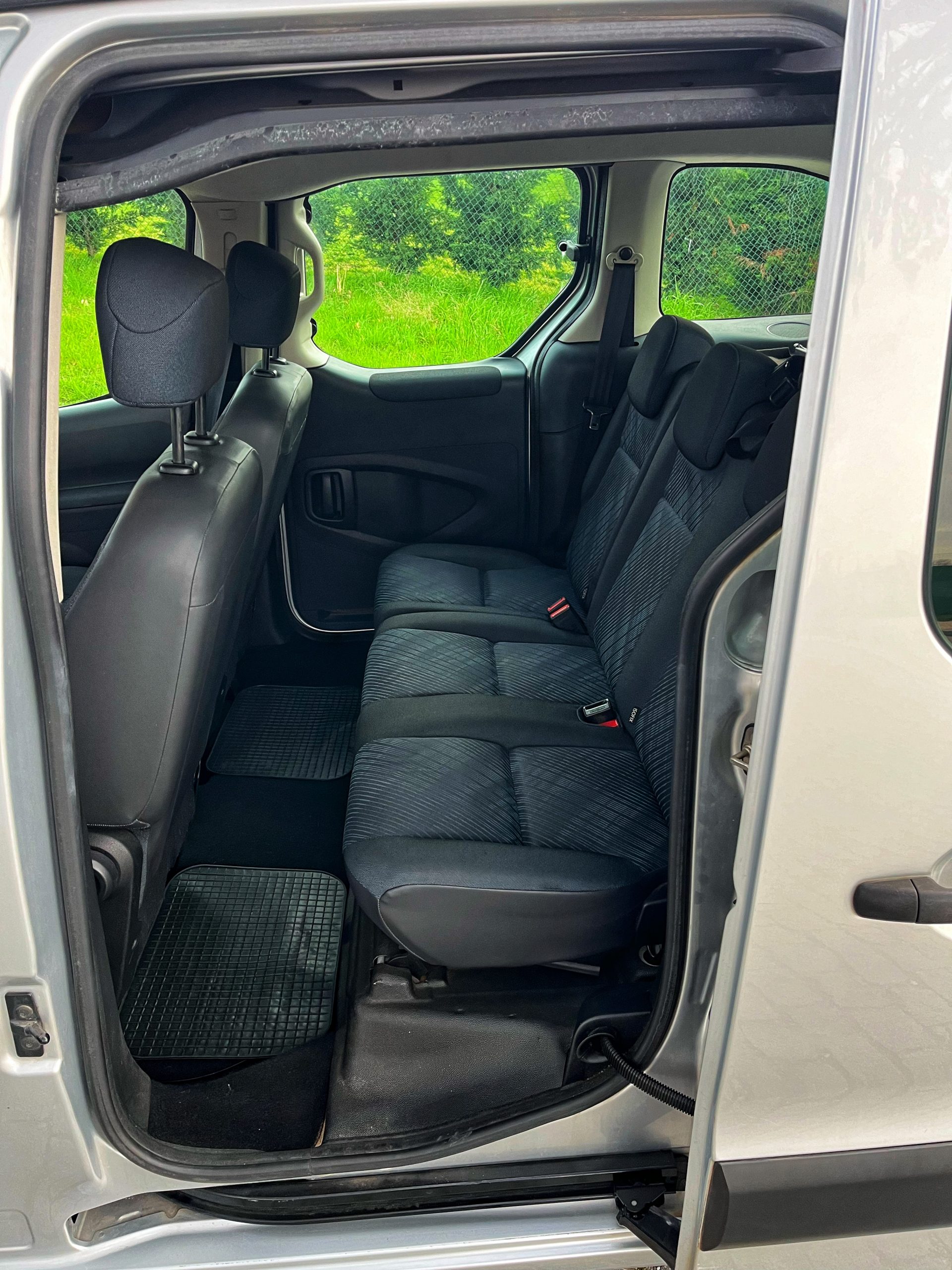 VENDIDO: PEUGEOT PARTNER TEPEE COMBI 1.6 HDI 90CV