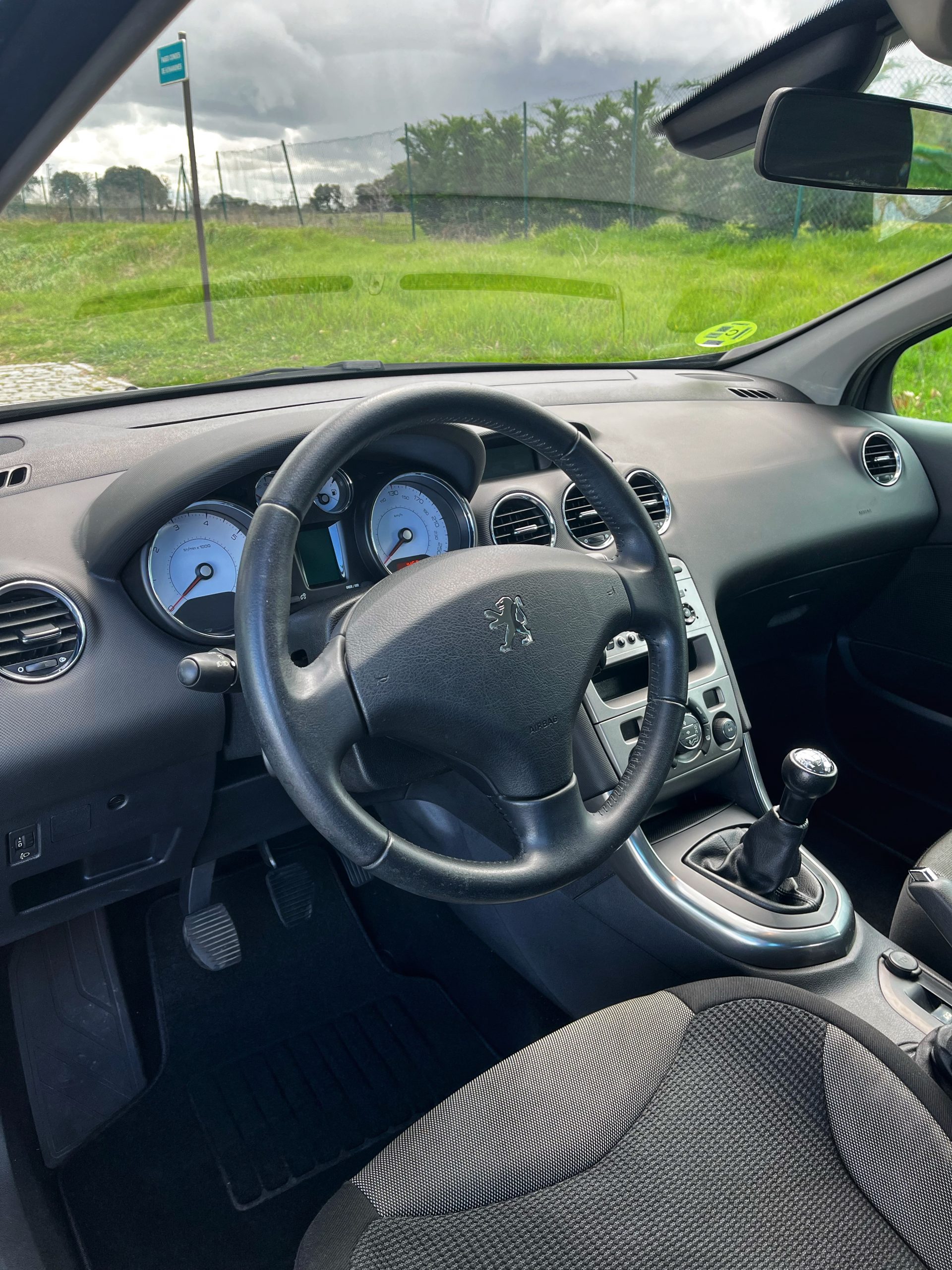 VENDIDO: PEUGEOT 308 PREMIUM 1.6 VTi 120cv