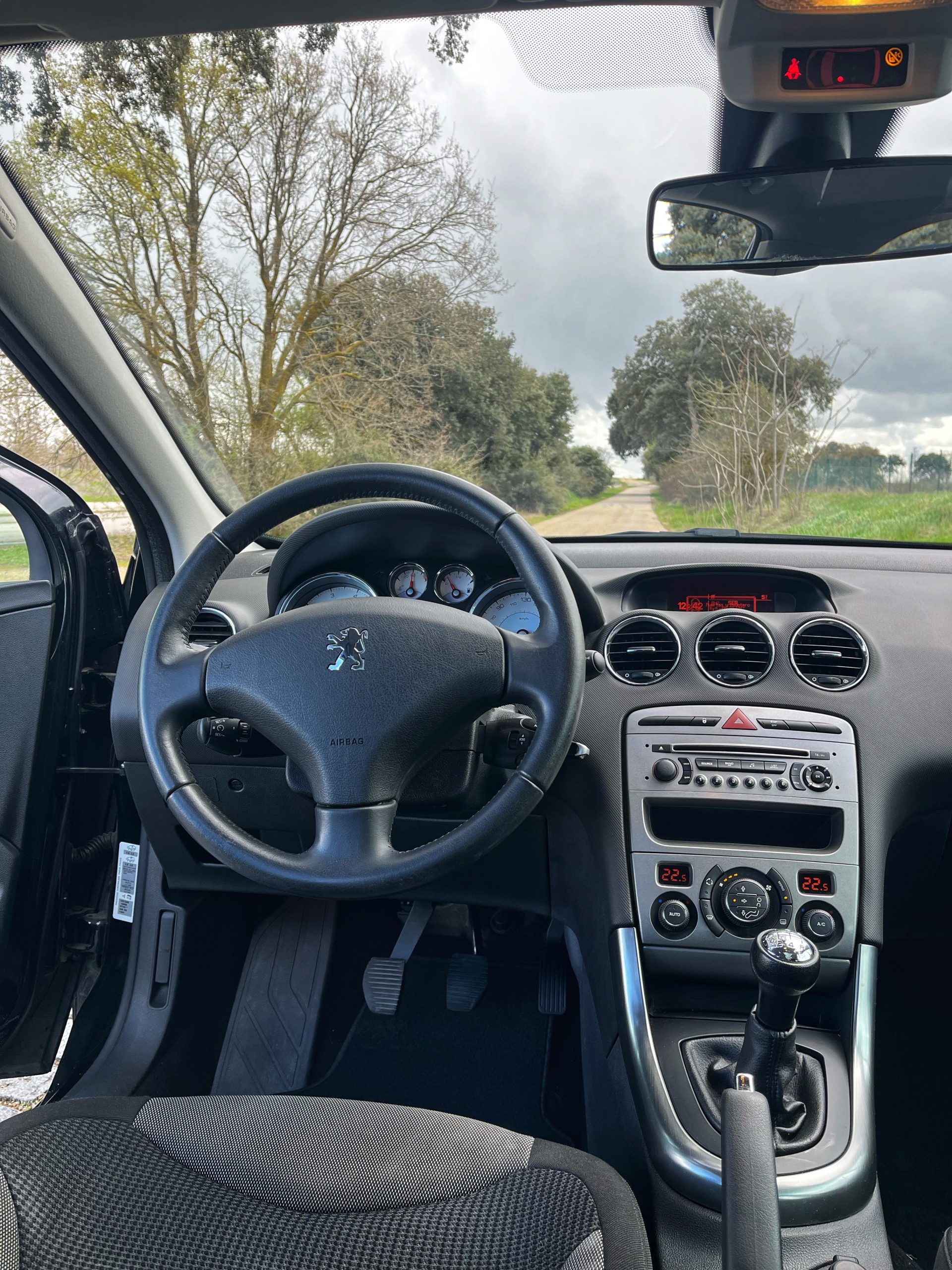 VENDIDO: PEUGEOT 308 PREMIUM 1.6 VTi 120cv