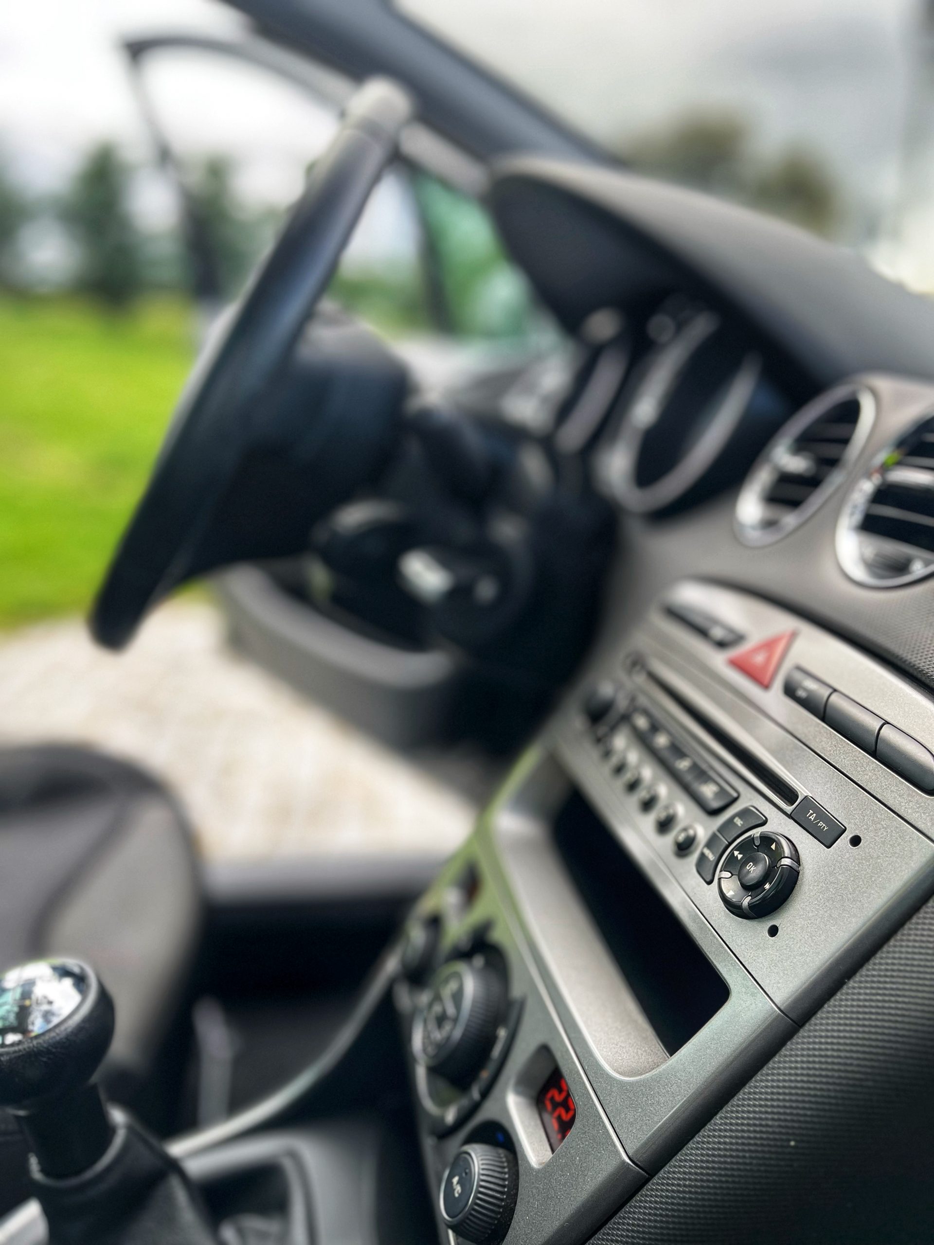 VENDIDO: PEUGEOT 308 PREMIUM 1.6 VTi 120cv