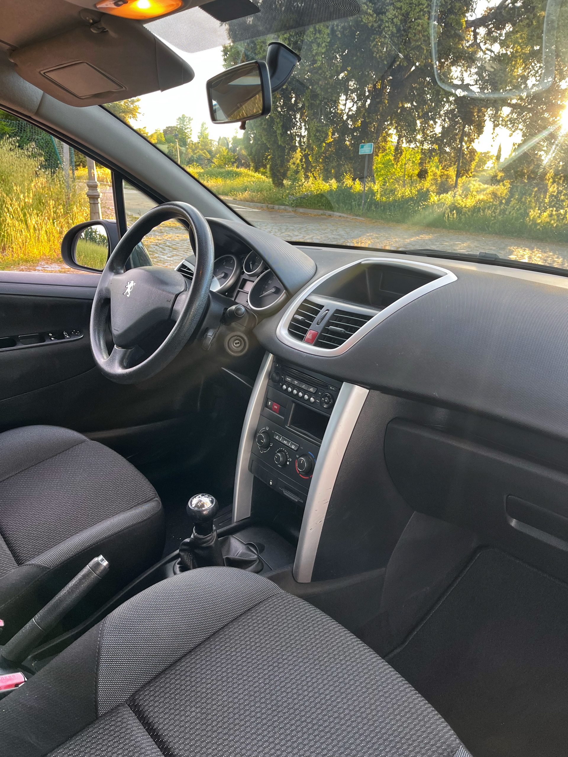 Vendido: Peugeot 207 Active 1.4 HDI 70cv