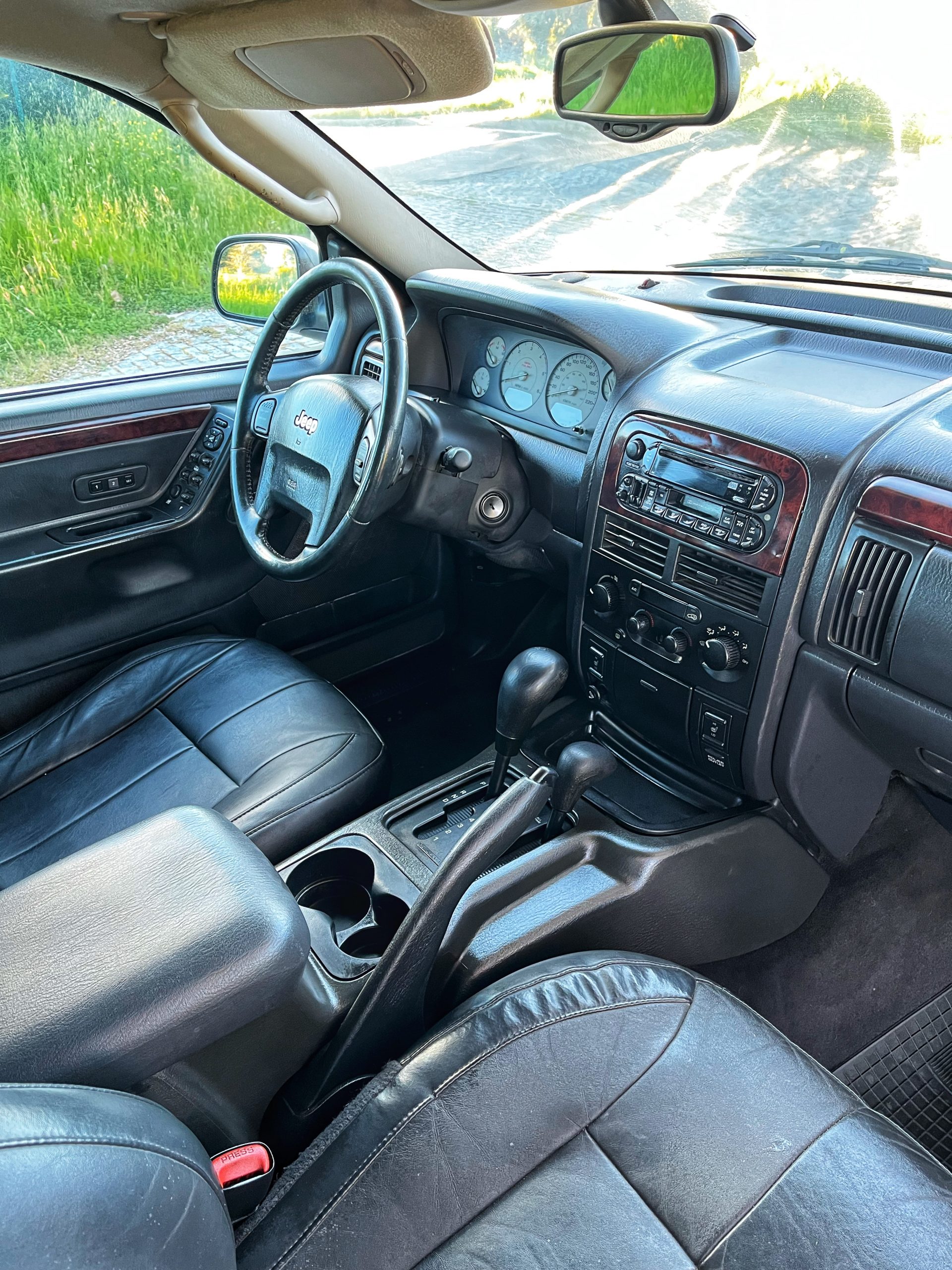 VENDIDO: Jeep Grand Cherokee Laredo 2.7 CRD 163cv