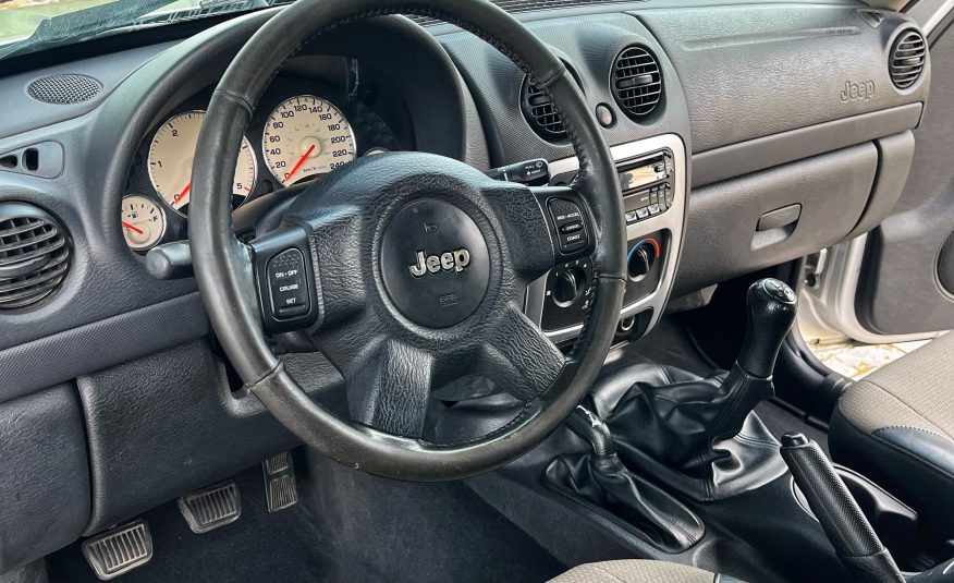 VENDIDO: Jeep Cherokee Sport 2.5CRD 143CV 4X4