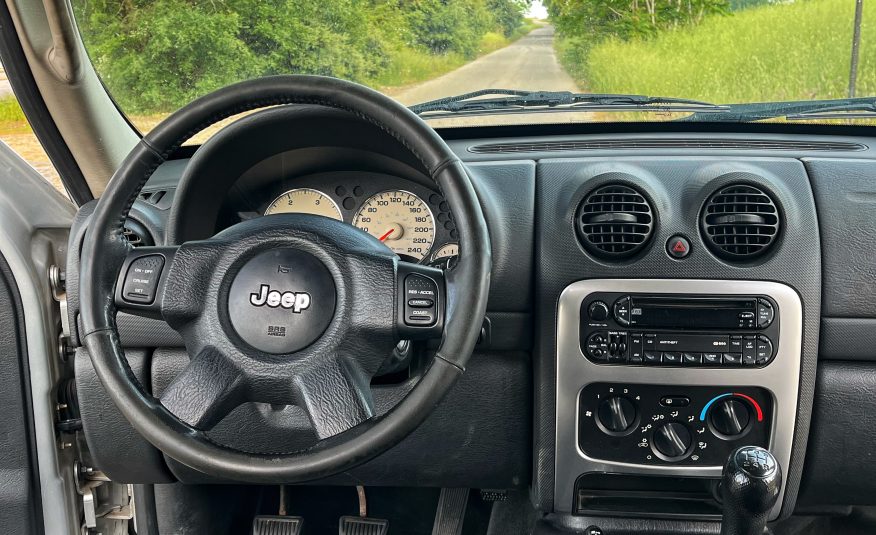 VENDIDO: Jeep Cherokee Sport 2.5CRD 143CV 4X4