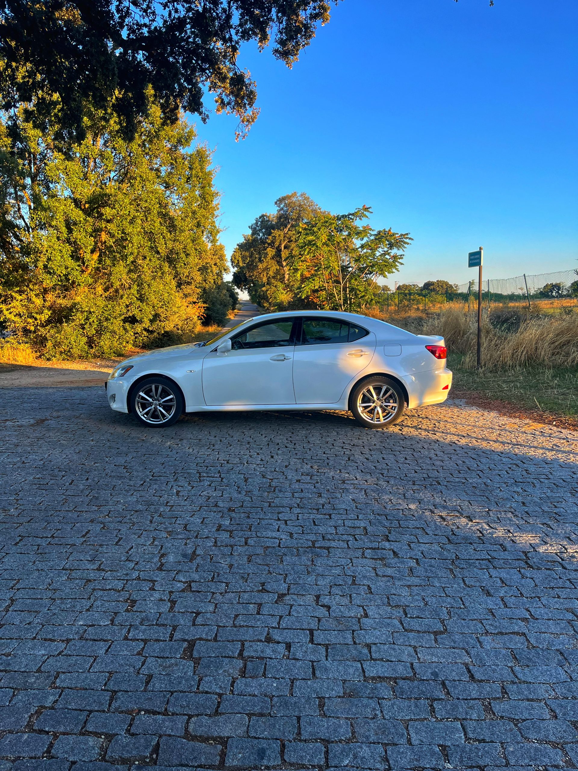 VENDIDO: LEXUS IS 220d SPORT 2.2d 177cv