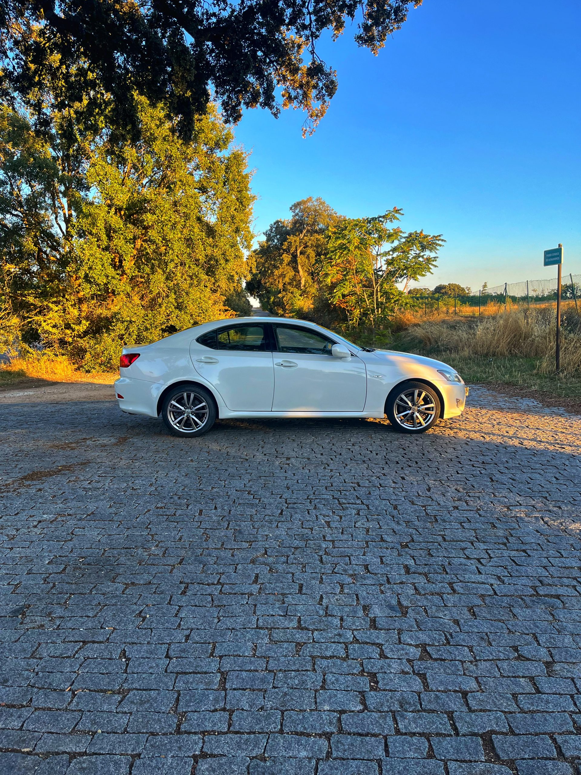 VENDIDO: LEXUS IS 220d SPORT 2.2d 177cv