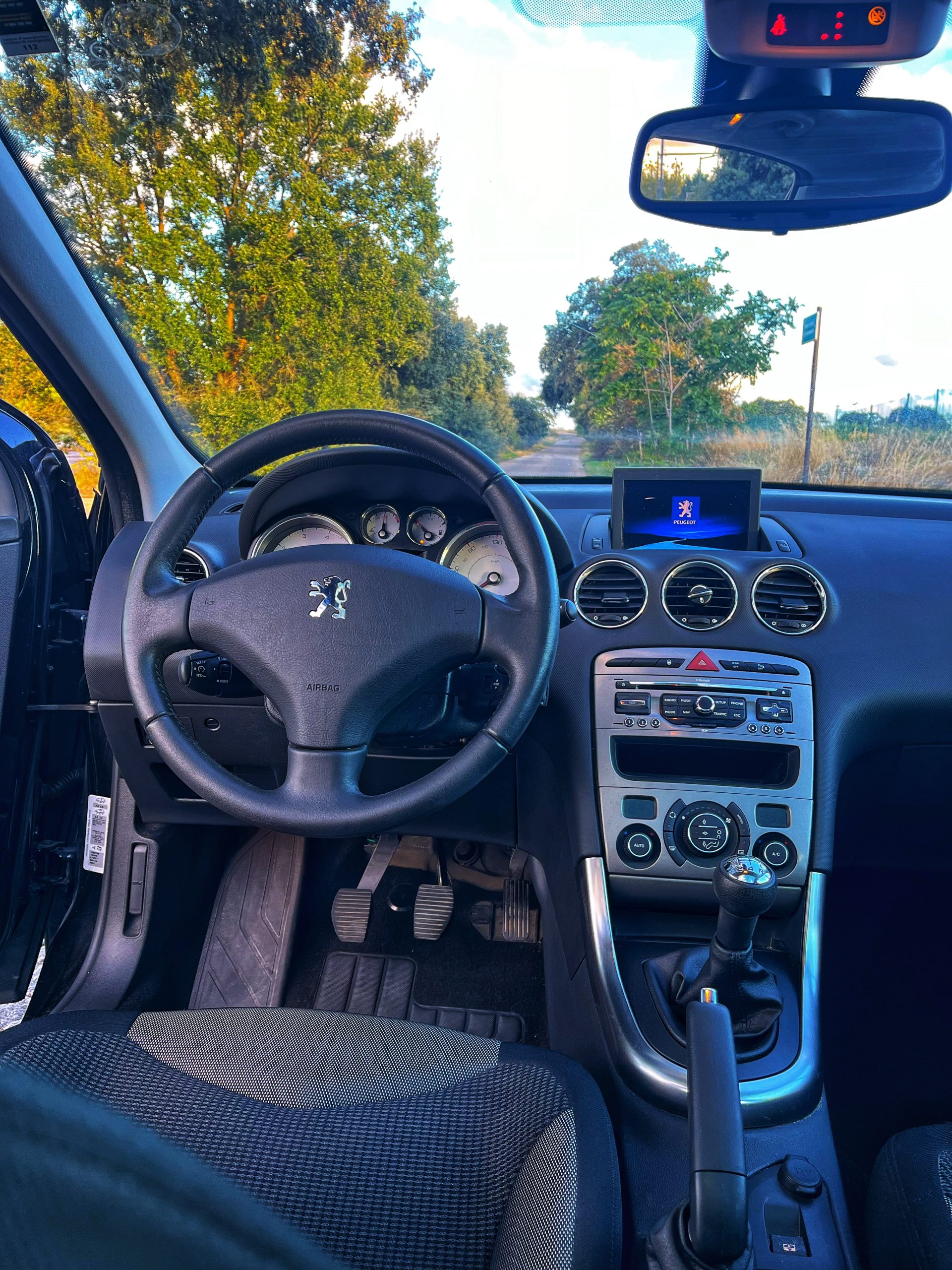 VENDIDO: Peugeot 308 Premium 1.6 VTi 120cv