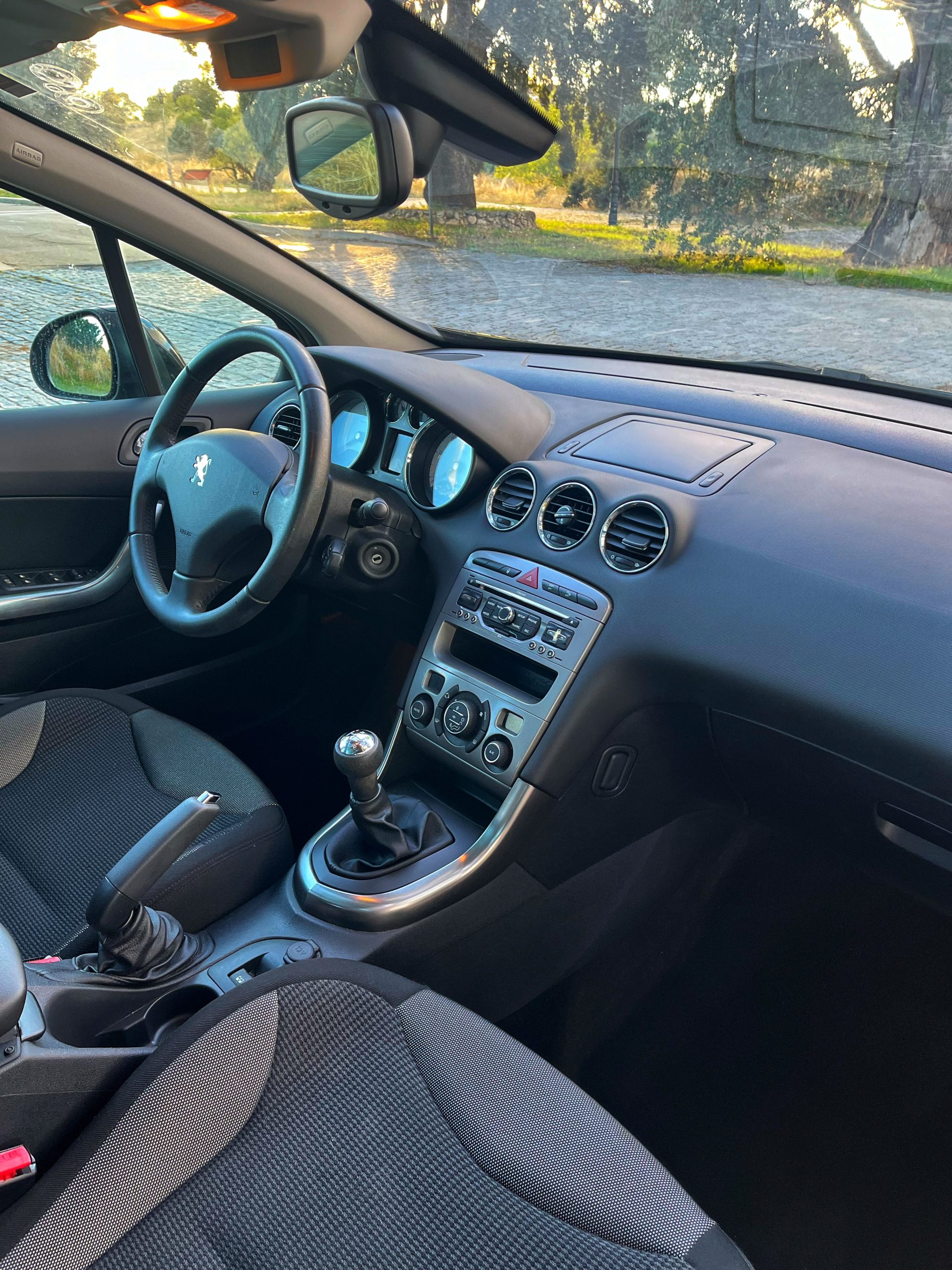 VENDIDO: Peugeot 308 Premium 1.6 VTi 120cv