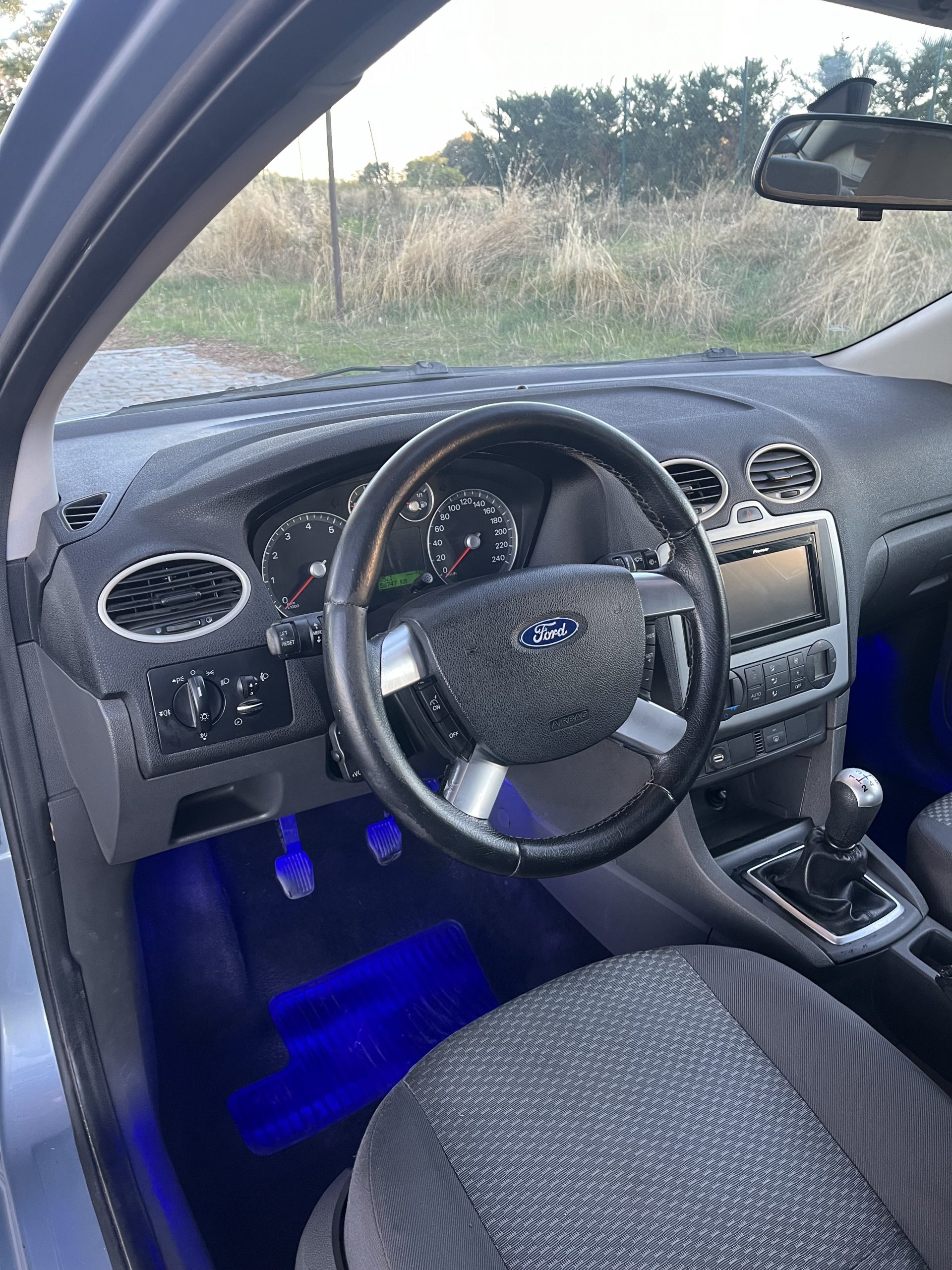 VENDIDO: FORD FOCUS TREND 1.6 100CV