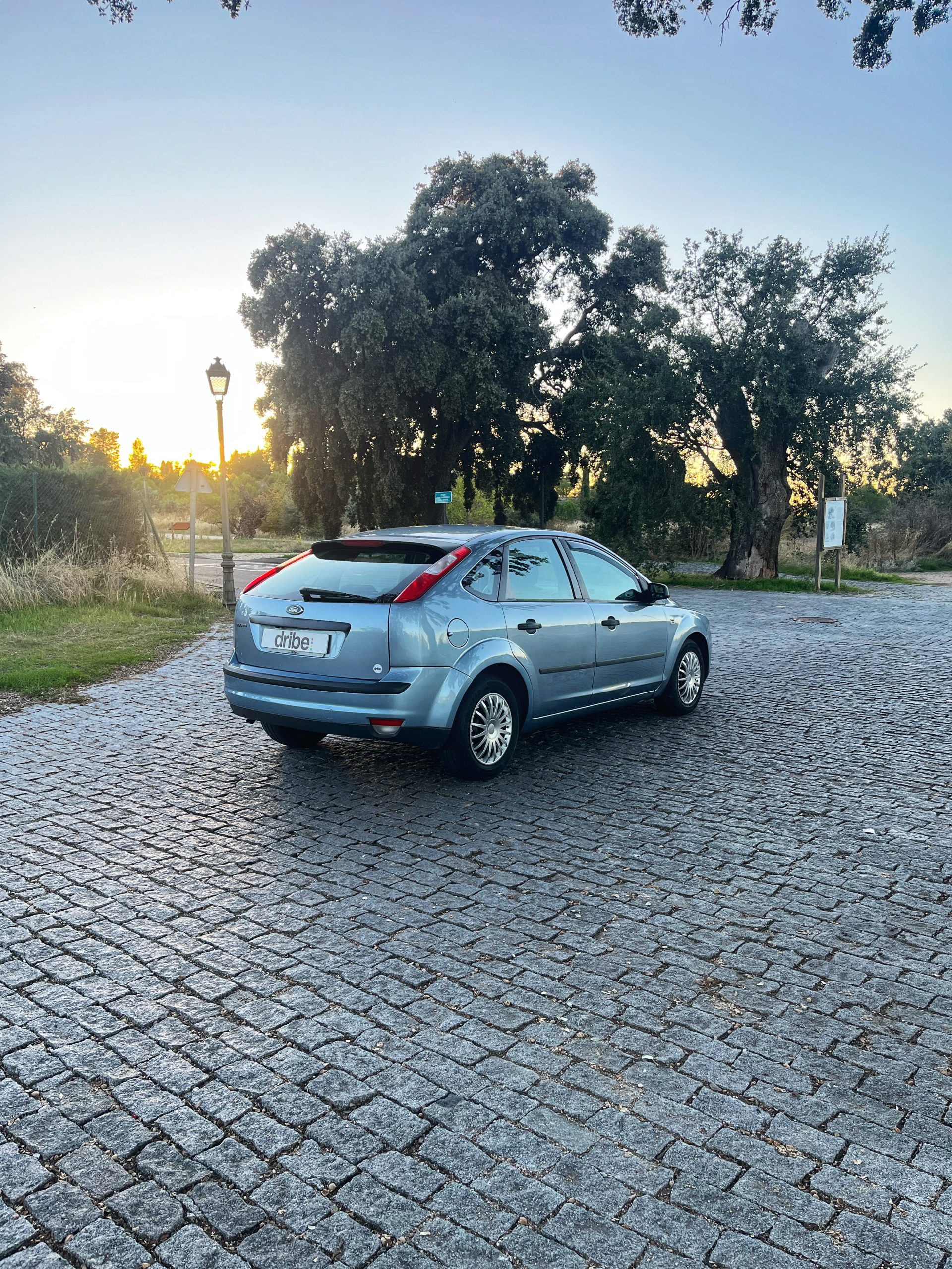 VENDIDO: FORD FOCUS TREND 1.6 100CV
